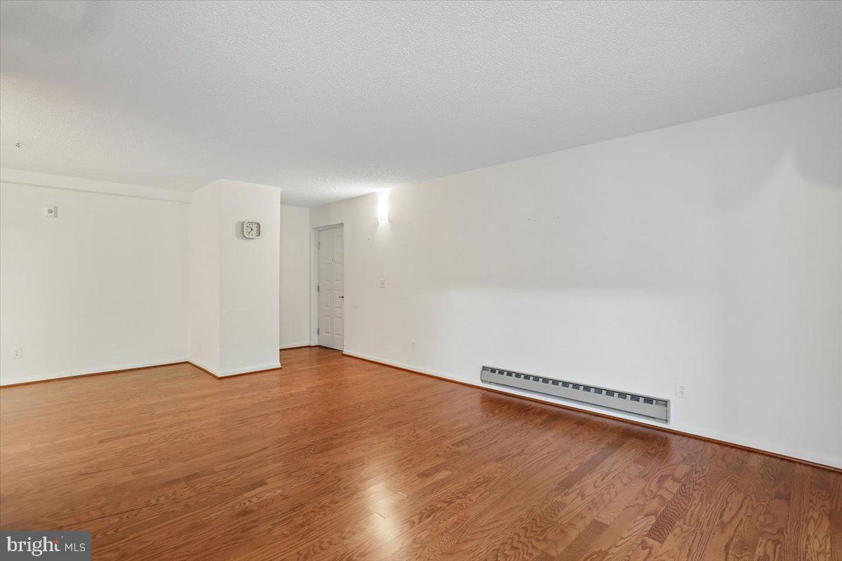 LEISURE WORLD - Residential
