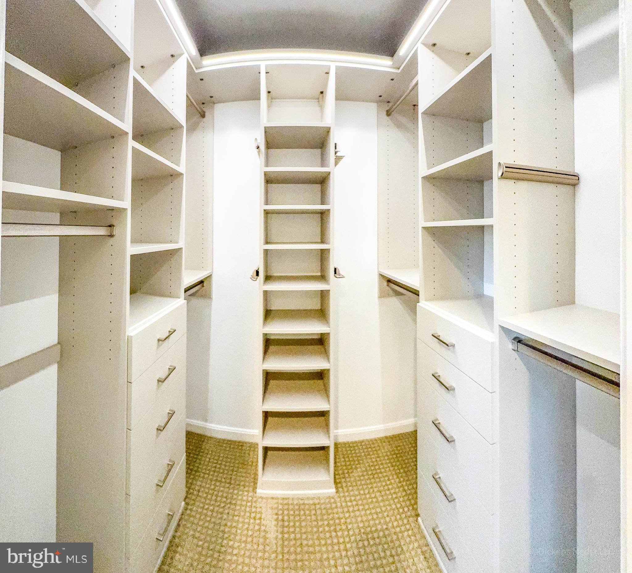 BAYSIDE MARINA - Residential