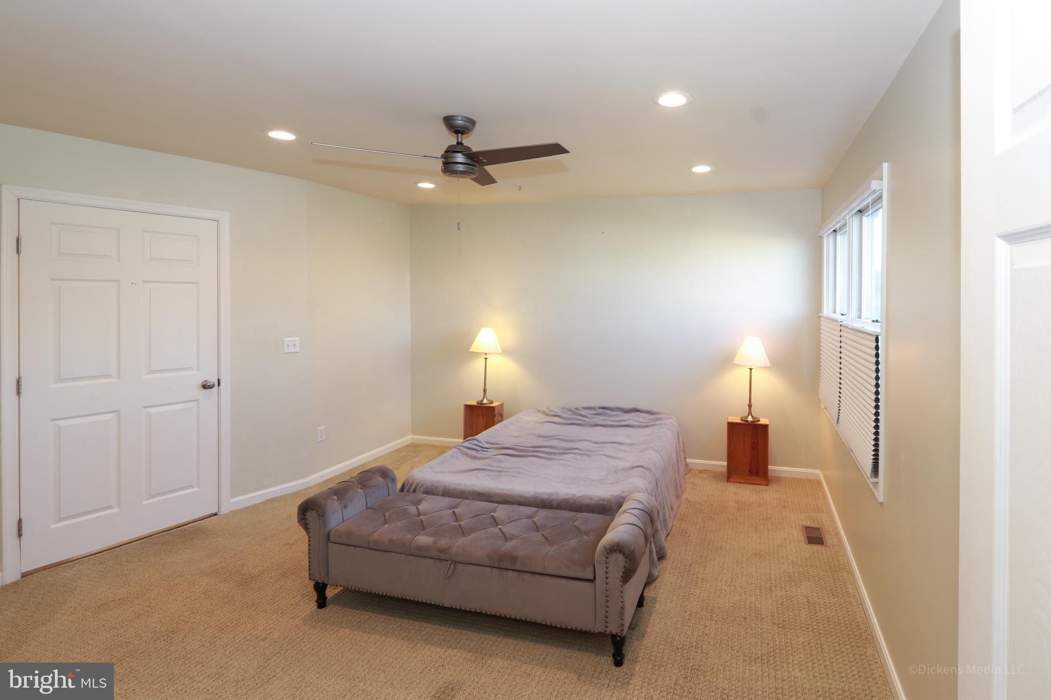 BAYSIDE MARINA - Residential