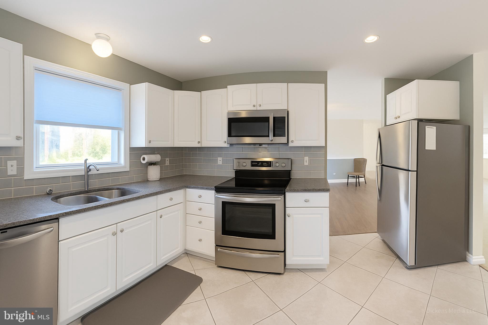 BAYSIDE MARINA - Residential