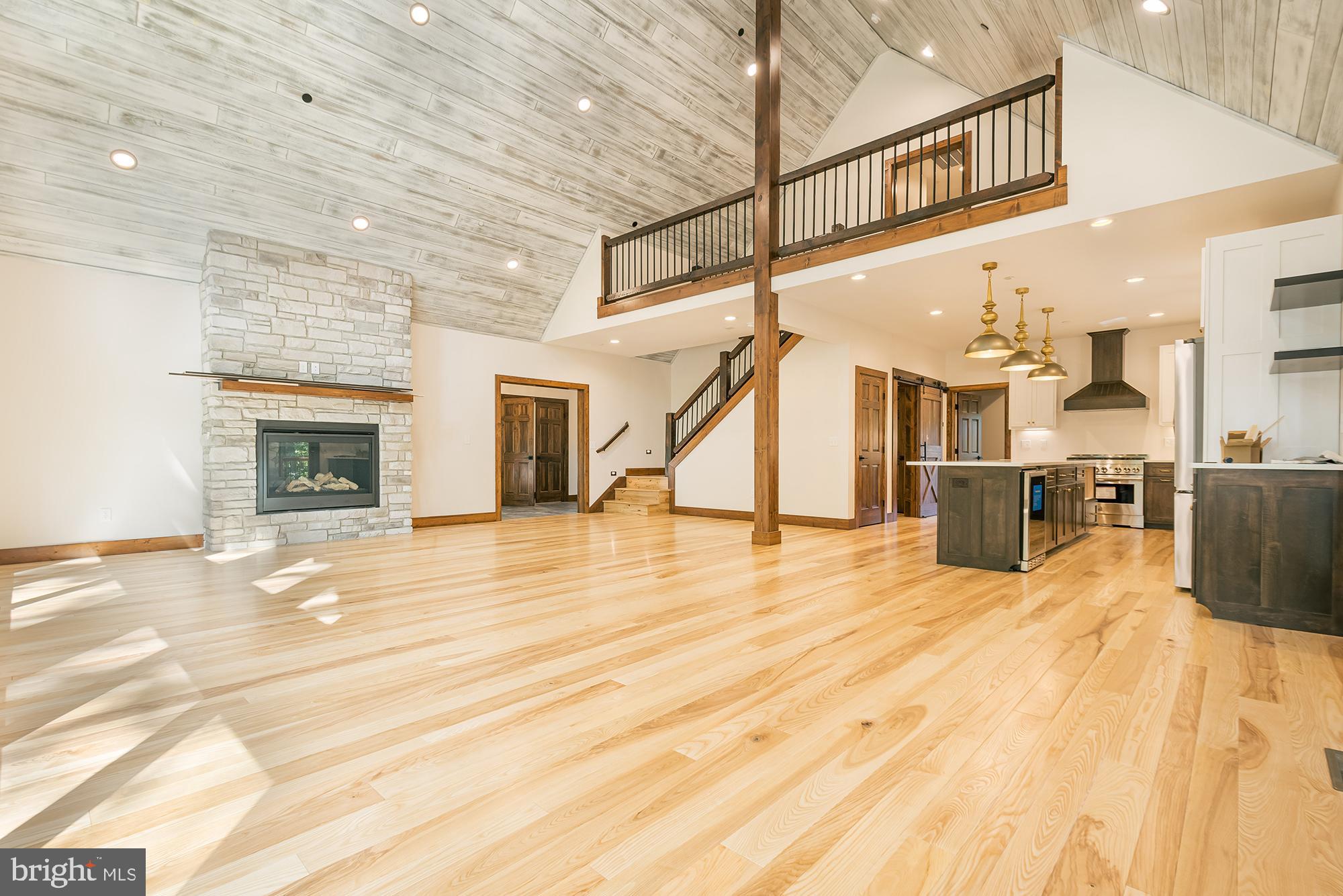 THOUSAND ACRES - Residential