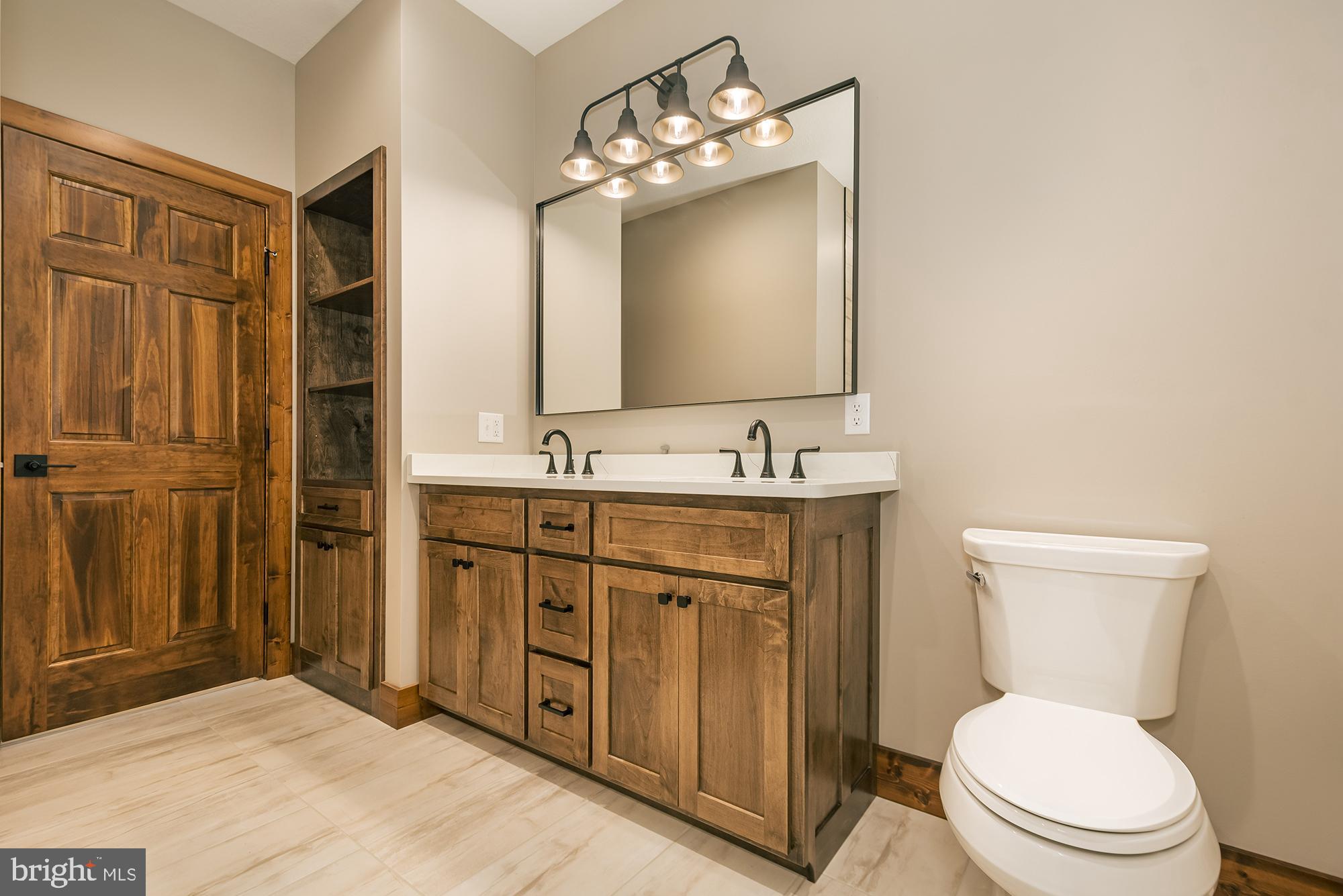 THOUSAND ACRES - Residential