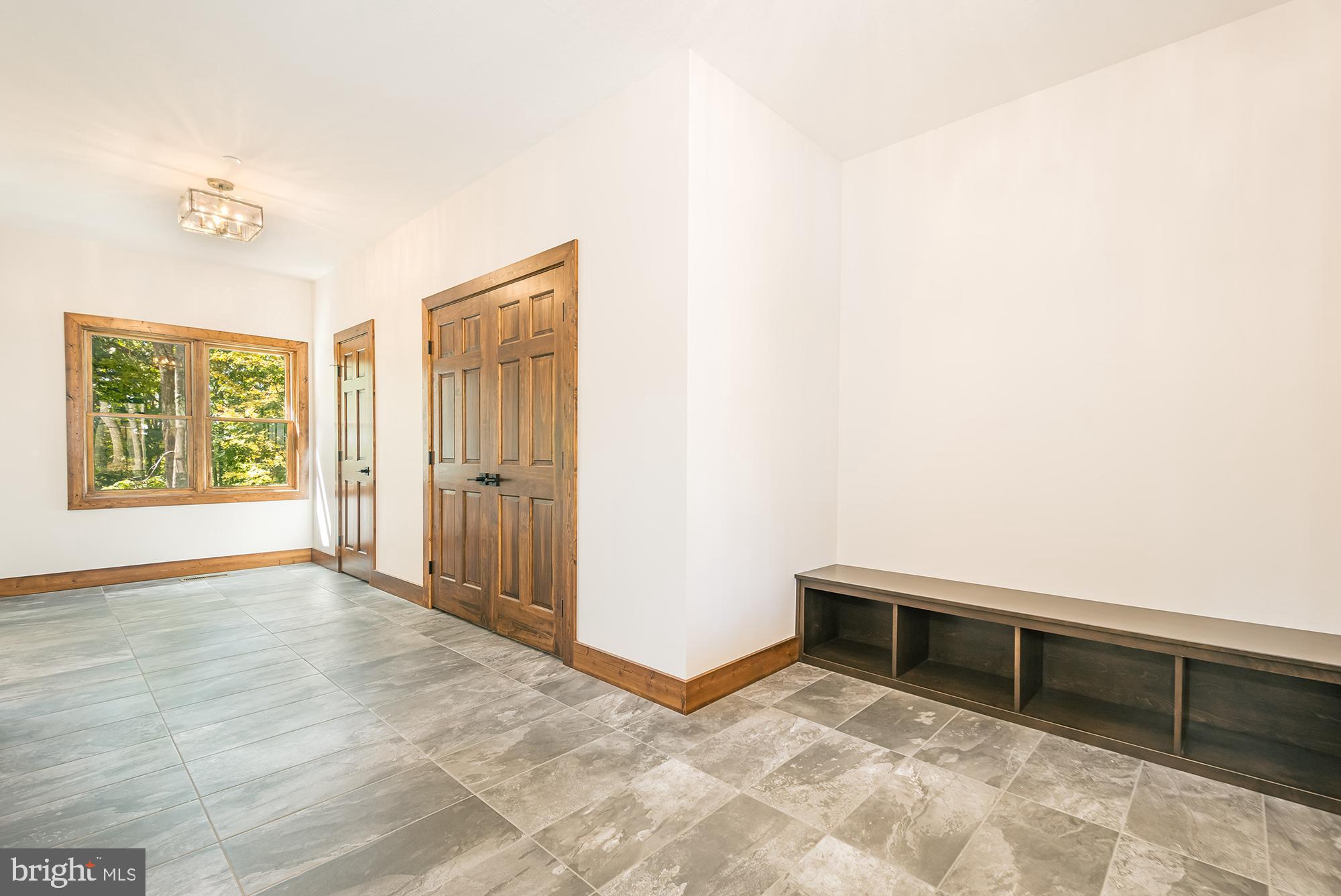 THOUSAND ACRES - Residential