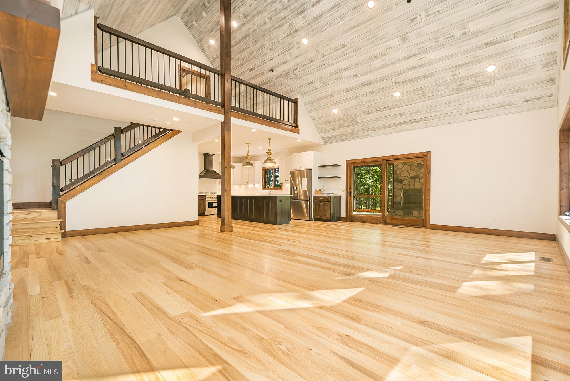 THOUSAND ACRES - Residential