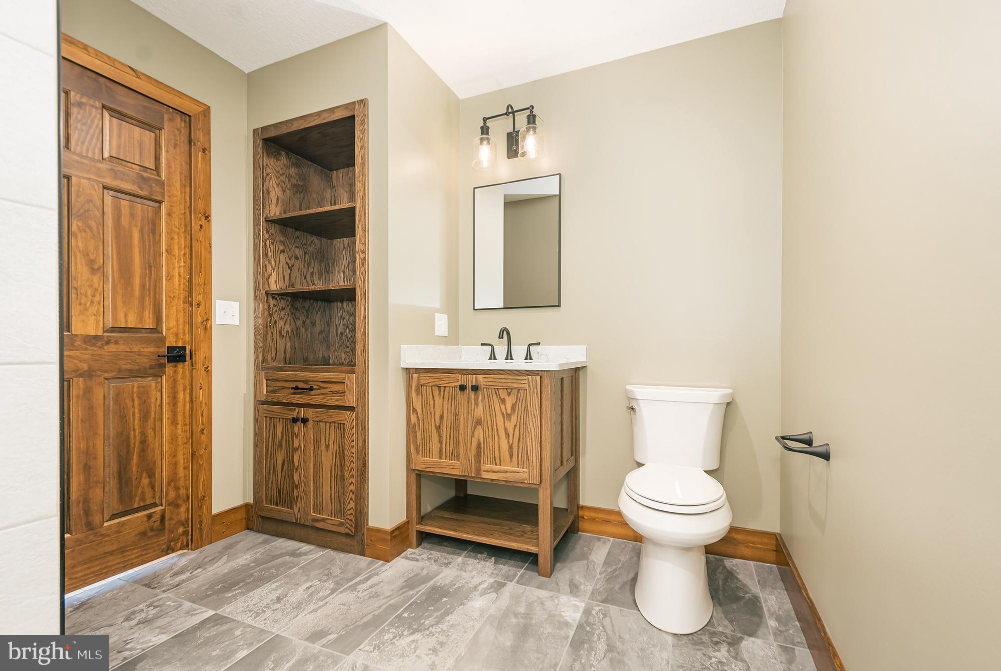 THOUSAND ACRES - Residential