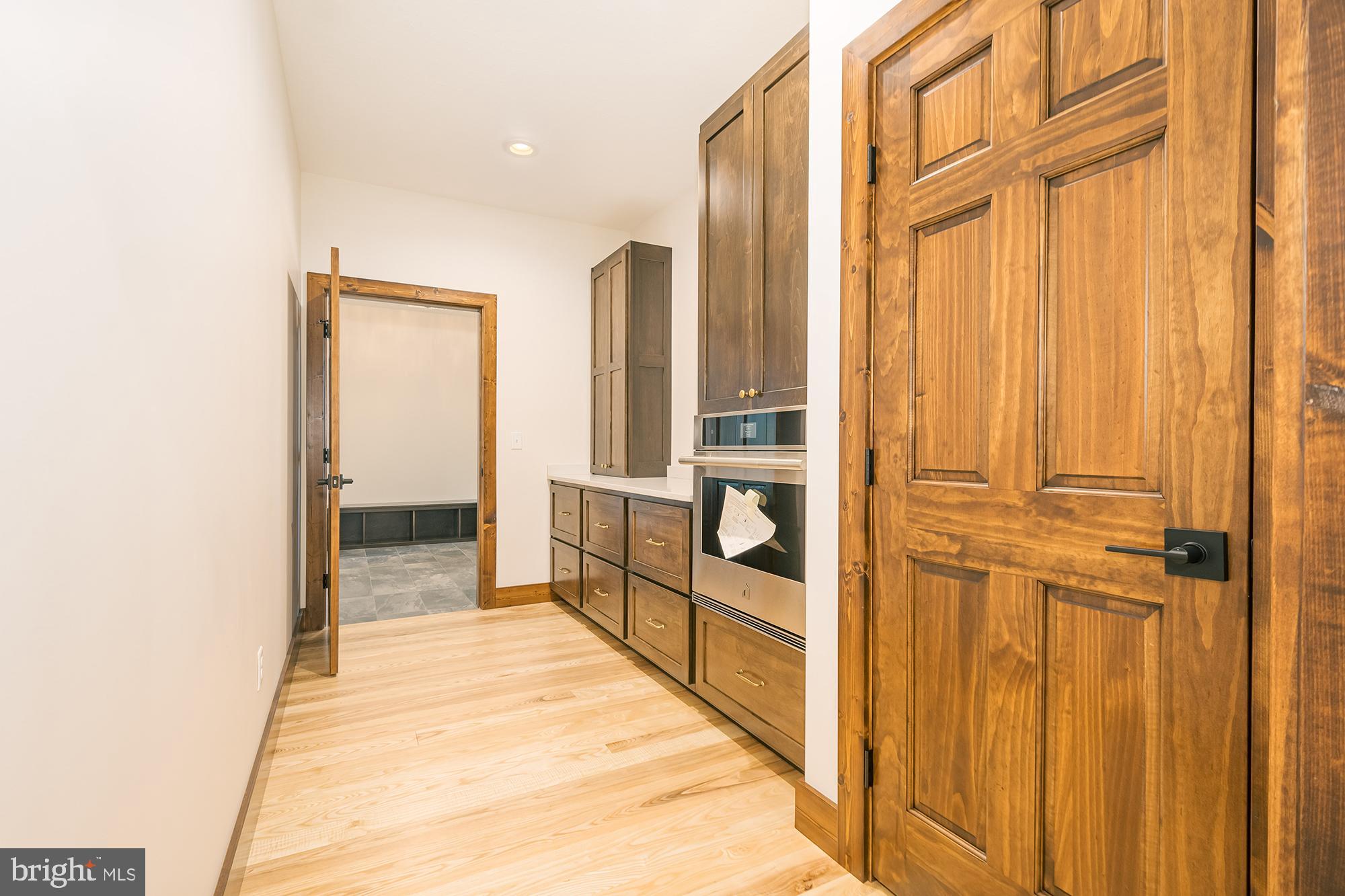 THOUSAND ACRES - Residential