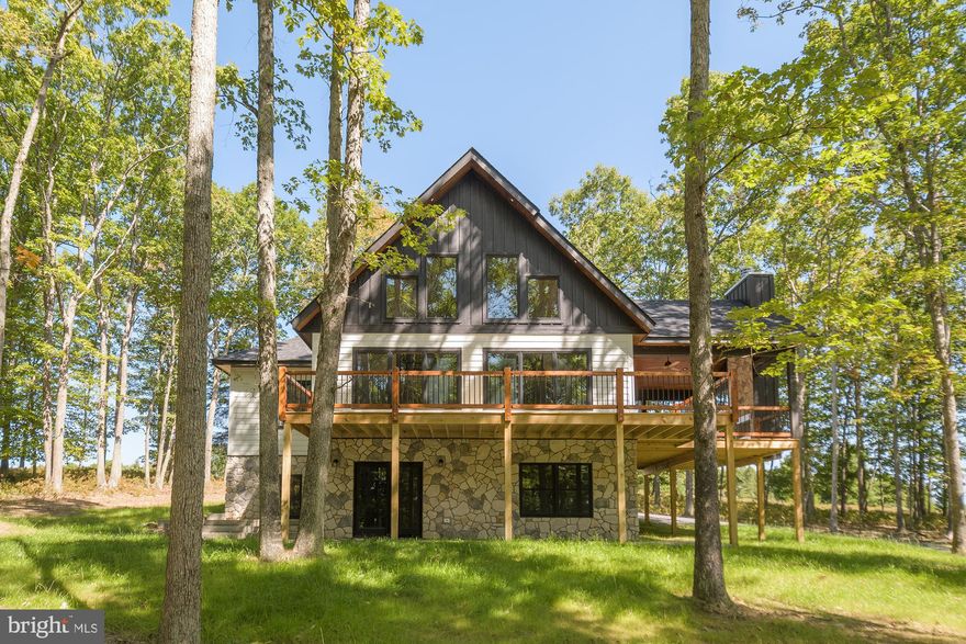 New construction home in the beautiful Thousand Acres subdivision.