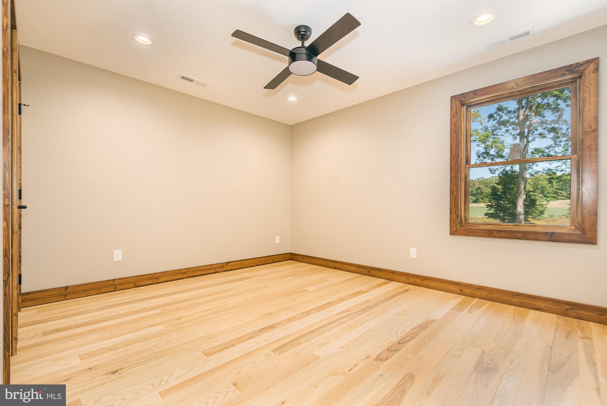 THOUSAND ACRES - Residential