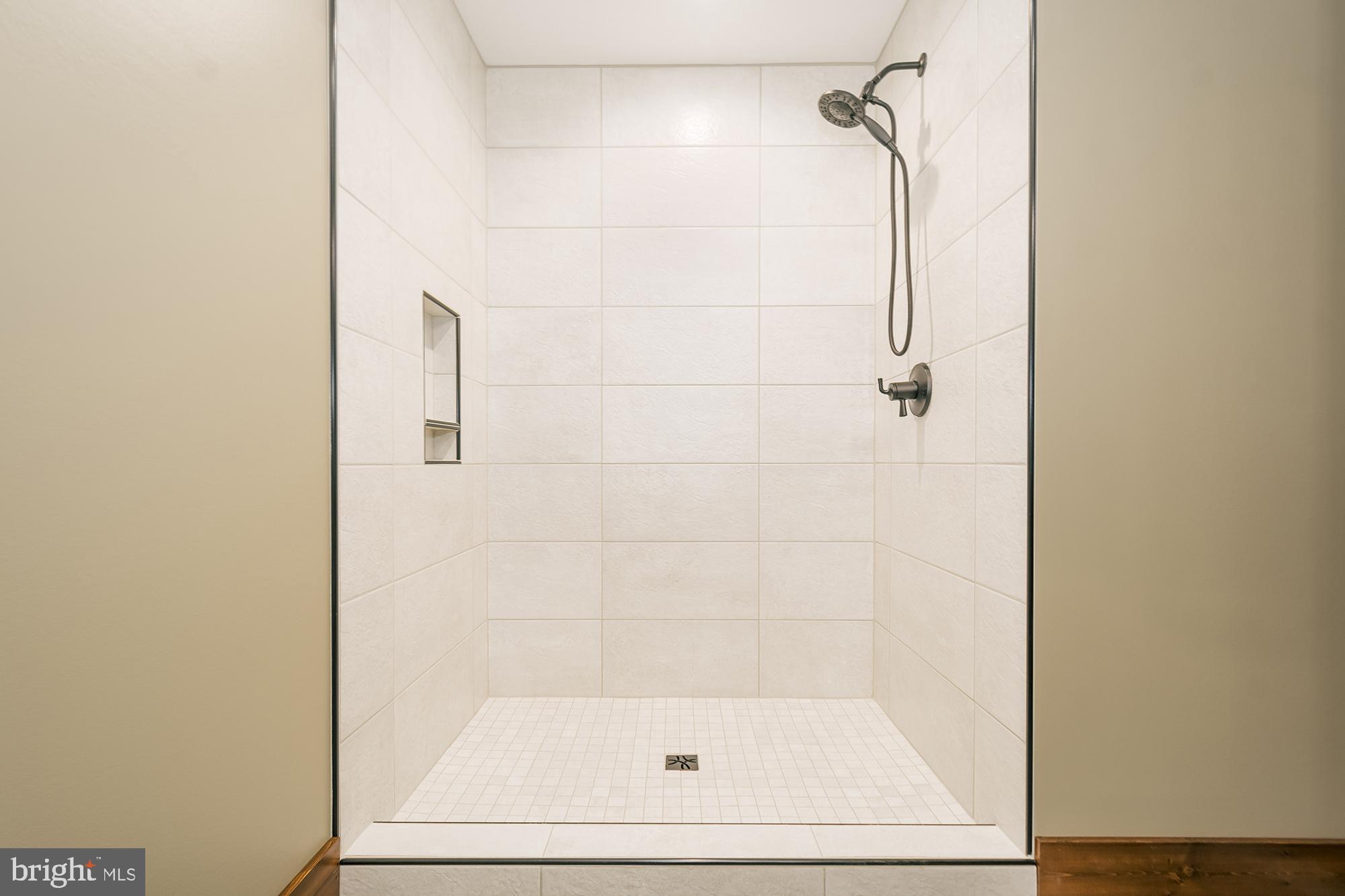 THOUSAND ACRES - Residential