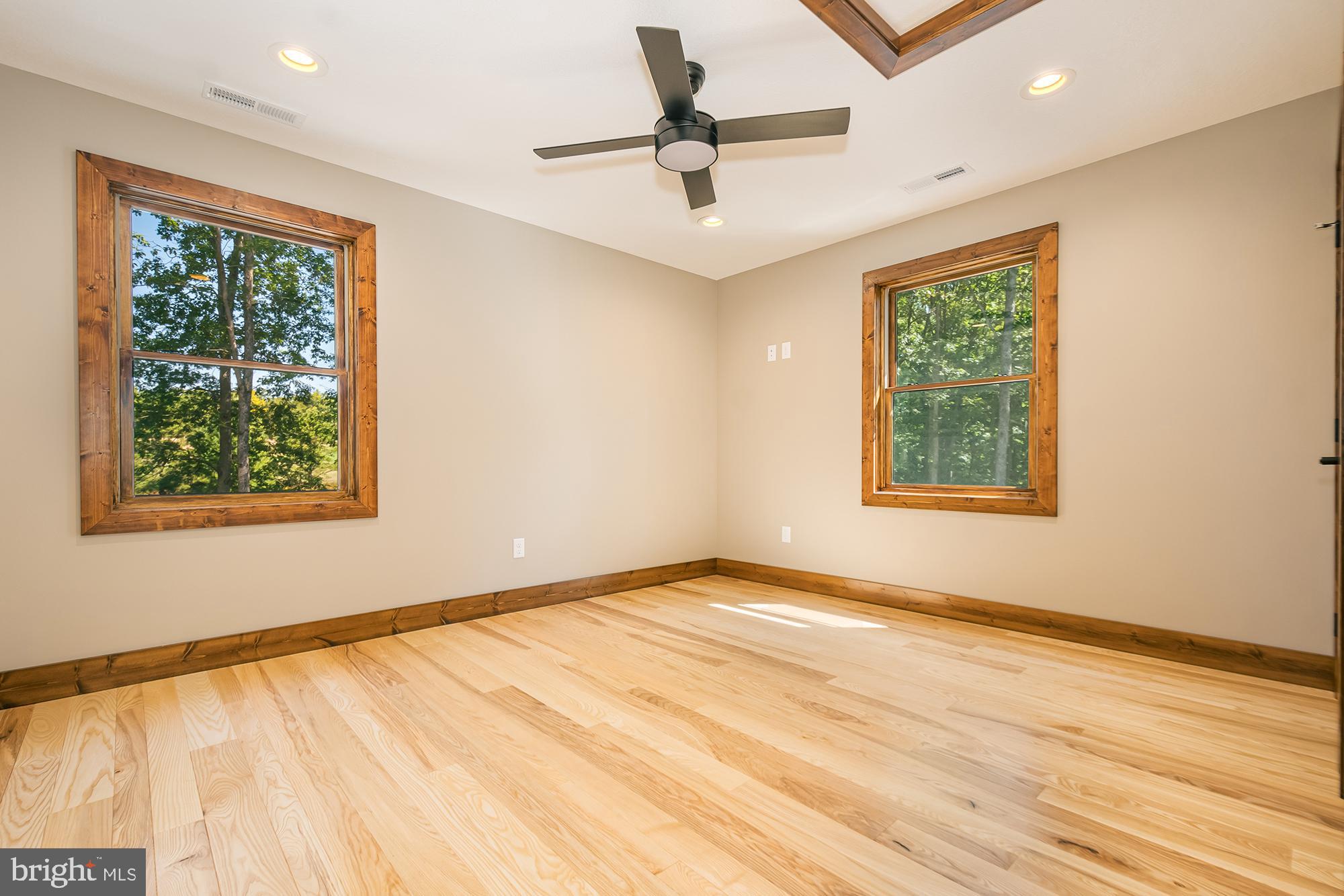 THOUSAND ACRES - Residential