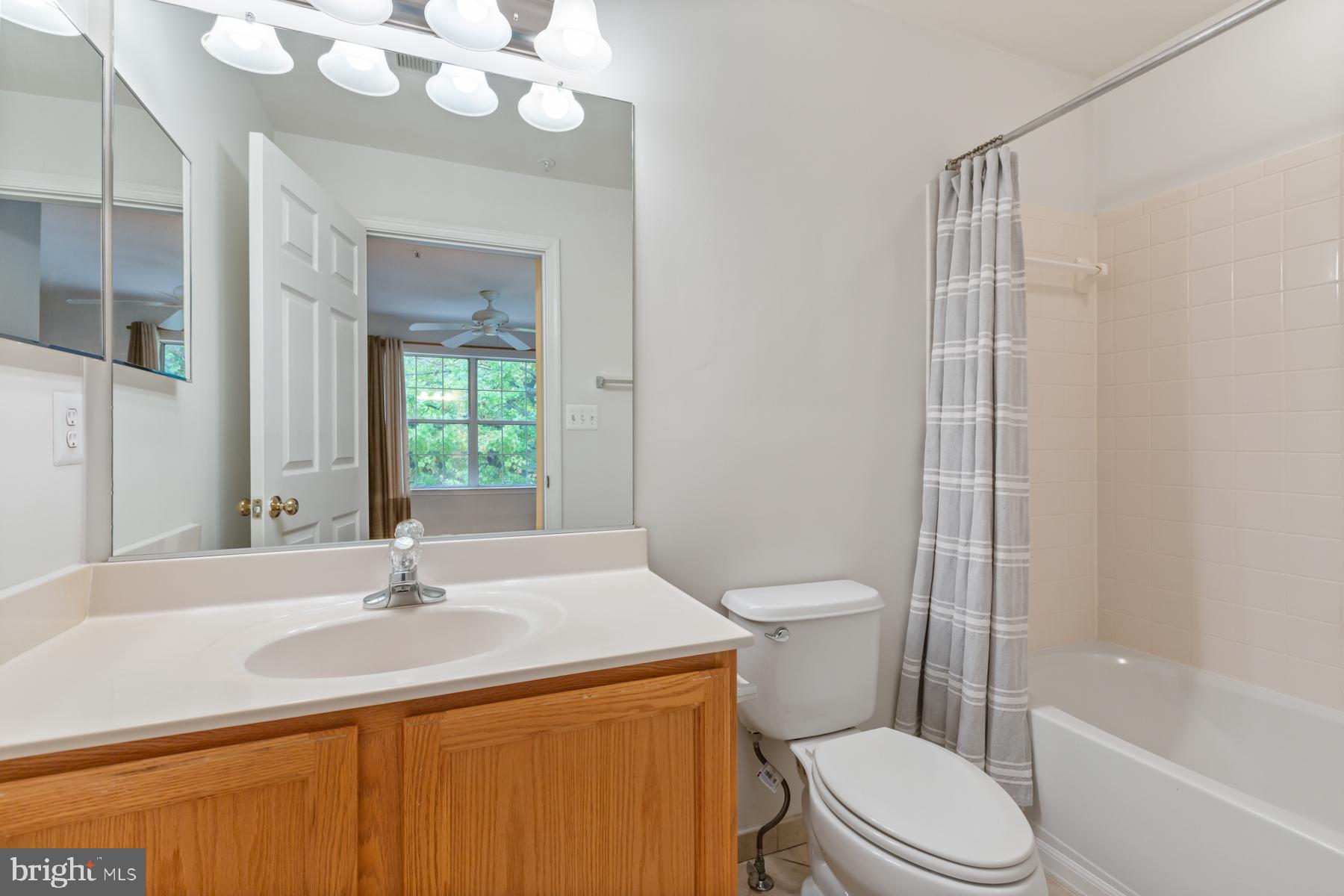 CLOVERLEAF CENTER - Residential Lease