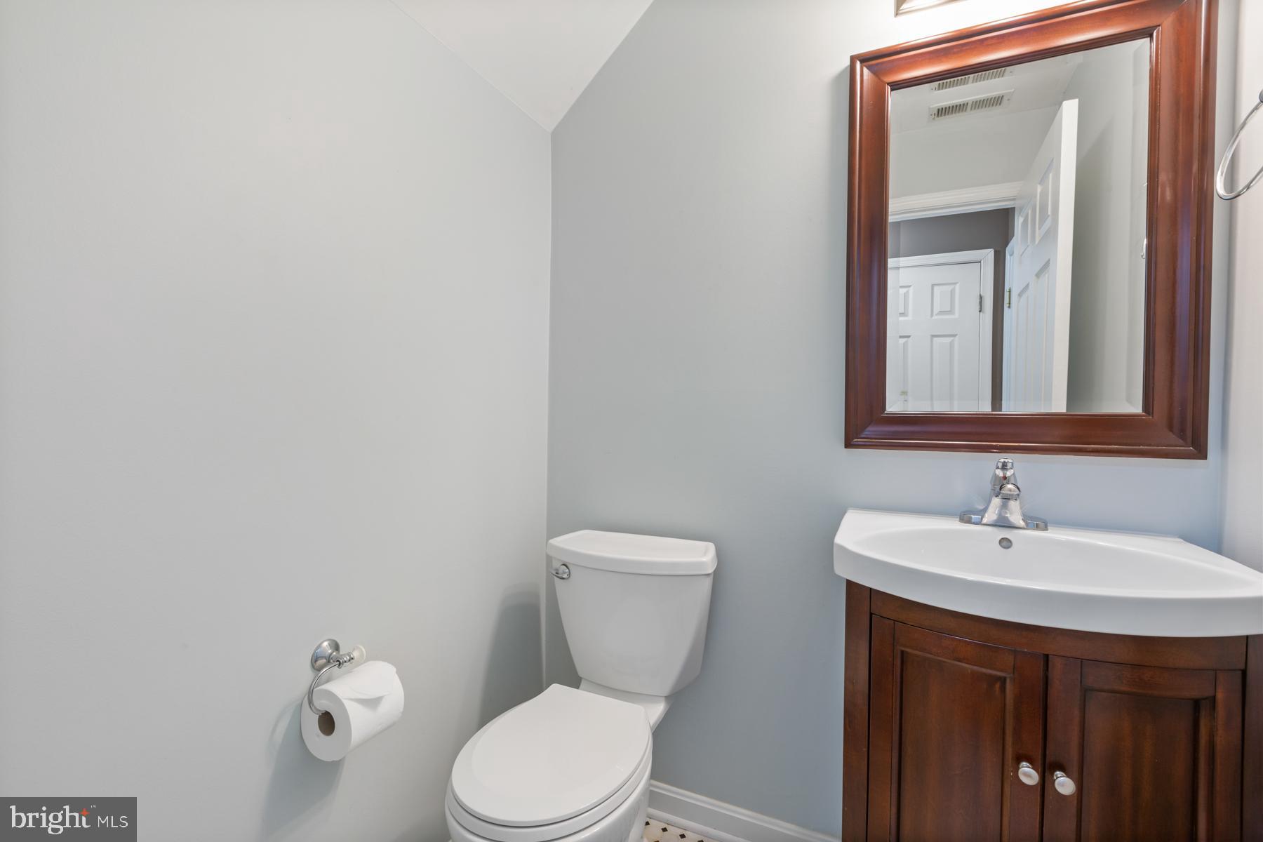 CLOVERLEAF CENTER - Residential Lease