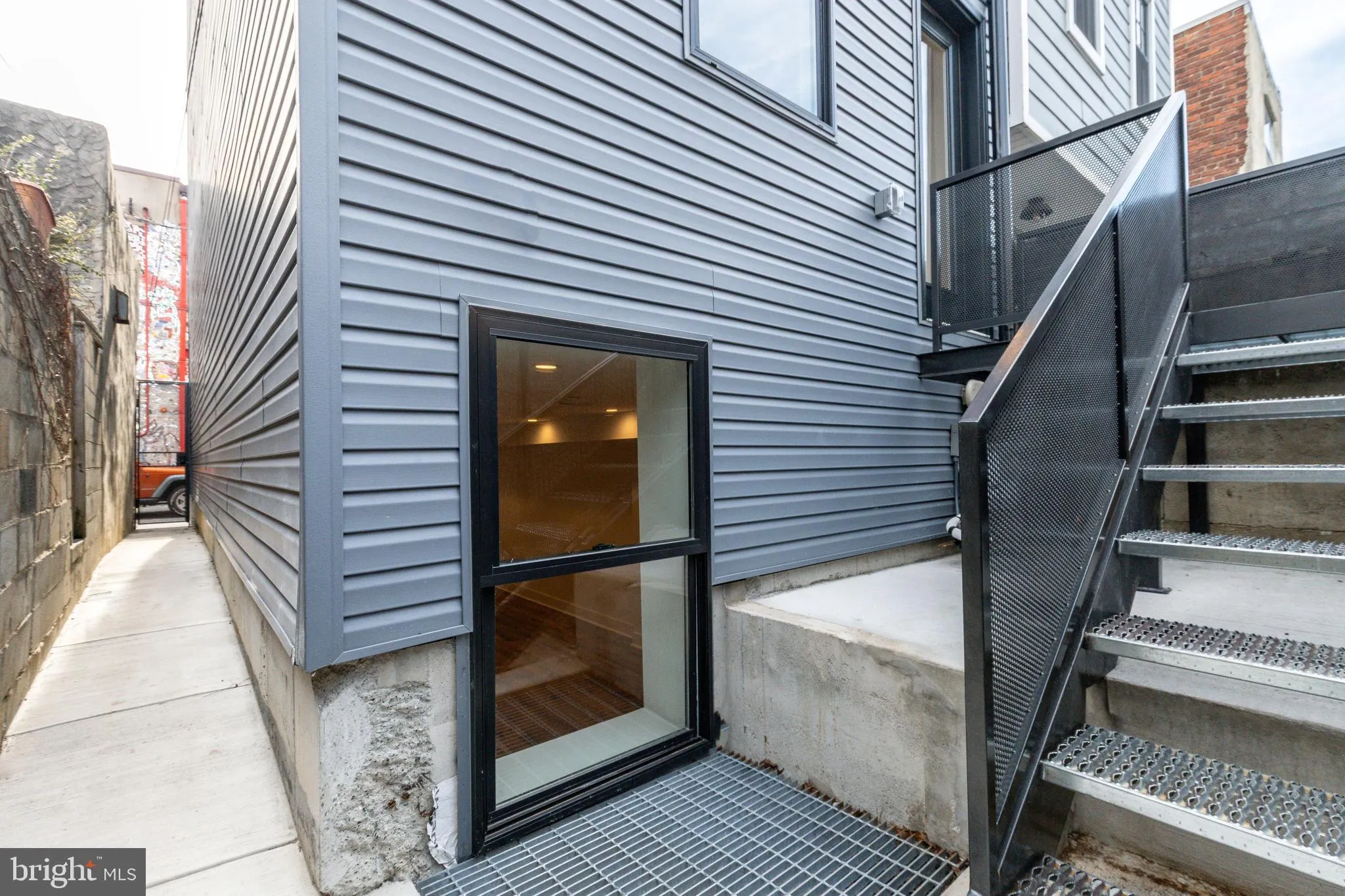 Philadelphia, Pennsylvania 19148, United States, 4 Bedrooms Bedrooms, ,3 BathroomsBathrooms,Residential,Active,82979