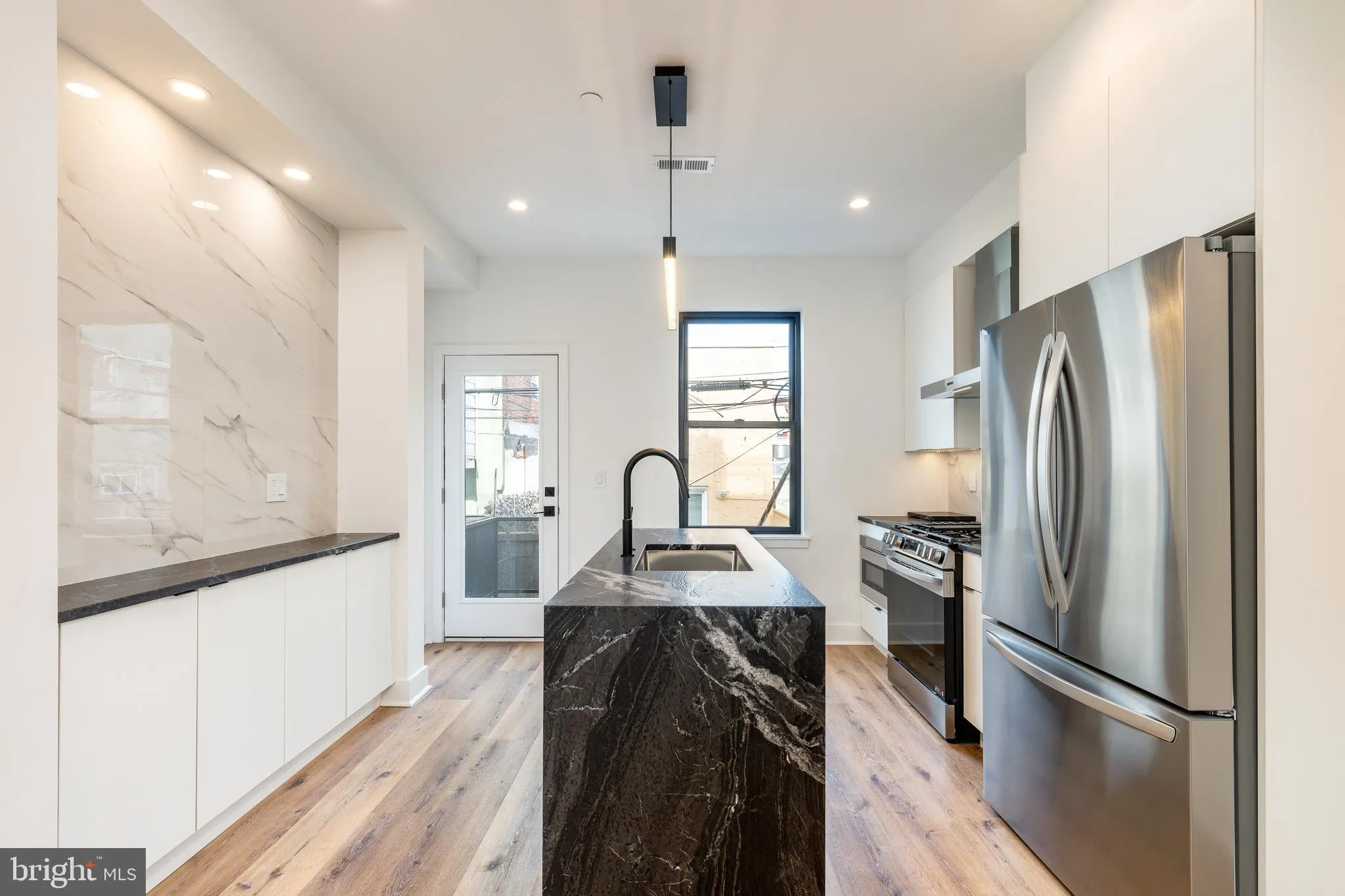 Philadelphia, Pennsylvania 19148, United States, 4 Bedrooms Bedrooms, ,3 BathroomsBathrooms,Residential,Active,82979