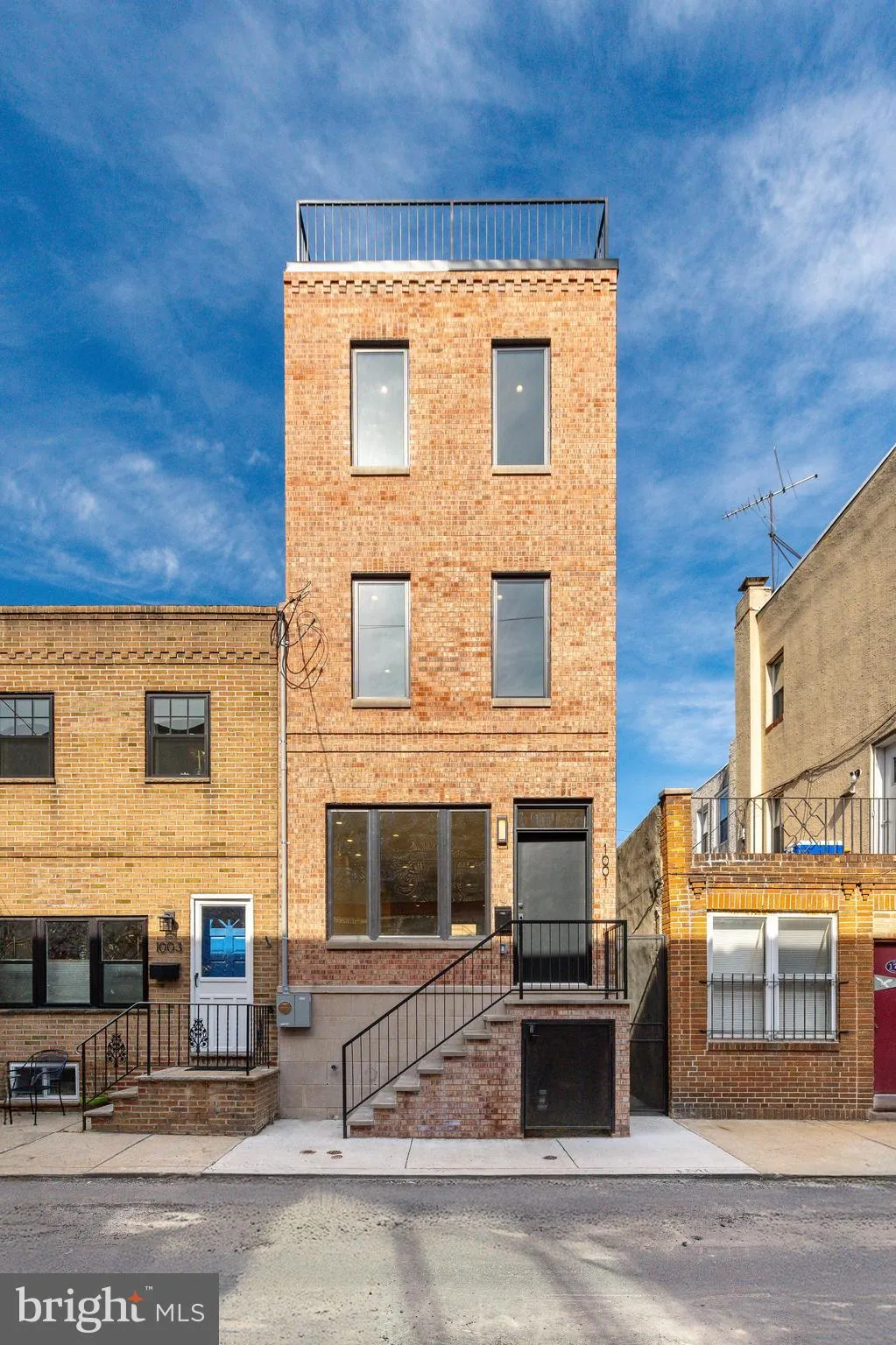 Philadelphia, Pennsylvania 19148, United States, 4 Bedrooms Bedrooms, ,3 BathroomsBathrooms,Residential,Active,82979