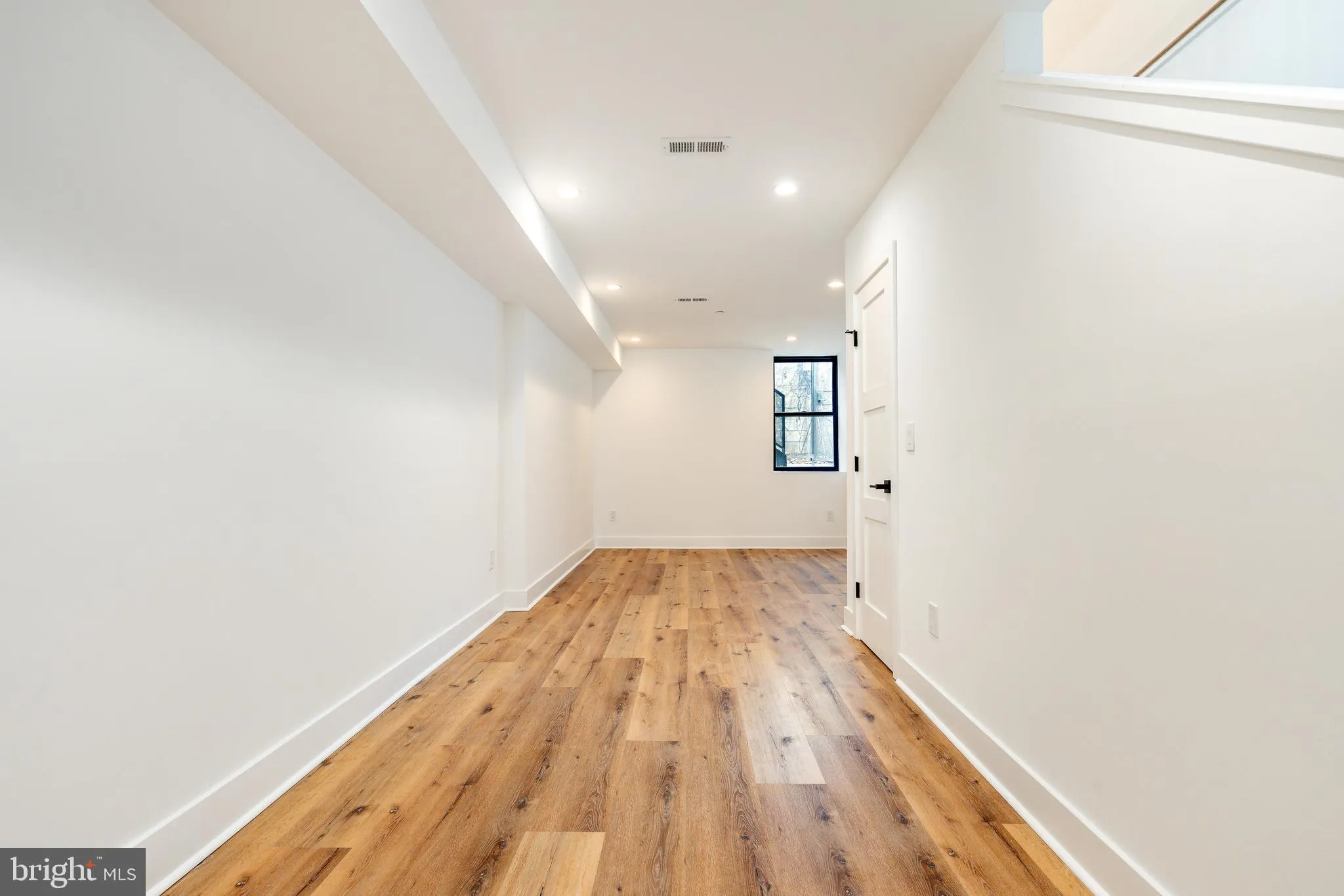 Philadelphia, Pennsylvania 19148, United States, 4 Bedrooms Bedrooms, ,3 BathroomsBathrooms,Residential,Active,82979