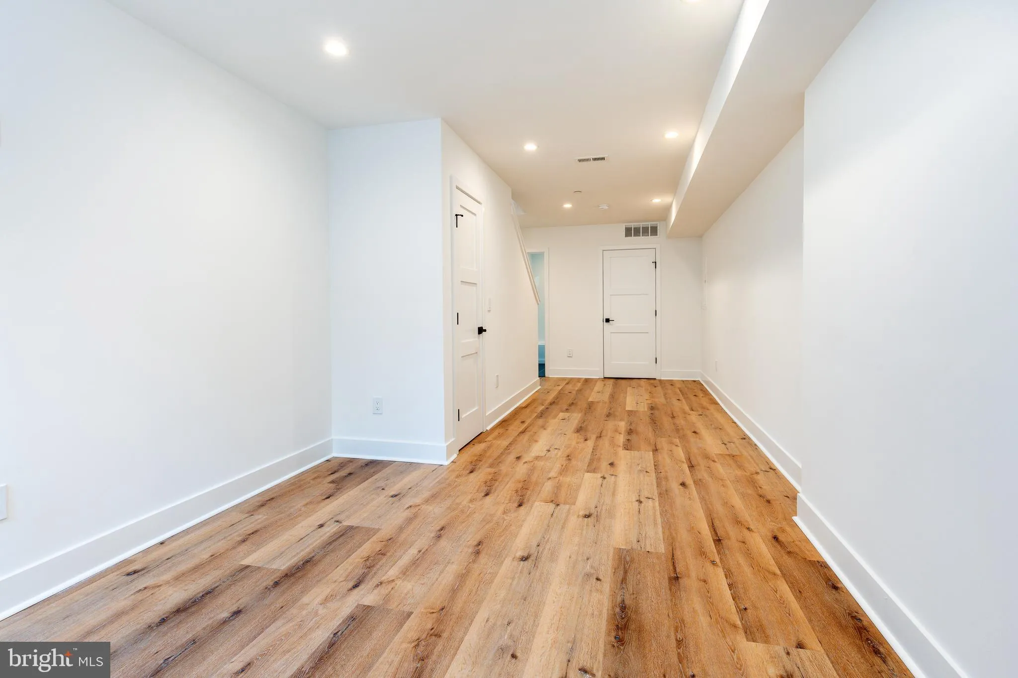 Philadelphia, Pennsylvania 19148, United States, 4 Bedrooms Bedrooms, ,3 BathroomsBathrooms,Residential,Active,82979