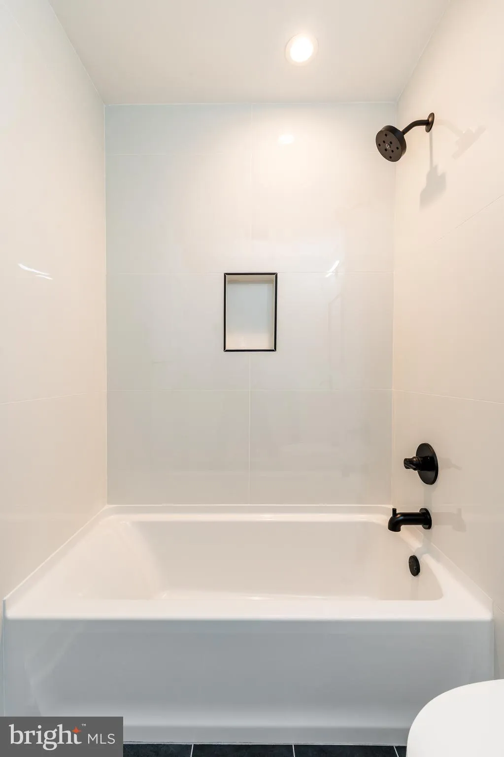 Philadelphia, Pennsylvania 19148, United States, 4 Bedrooms Bedrooms, ,3 BathroomsBathrooms,Residential,Active,82979