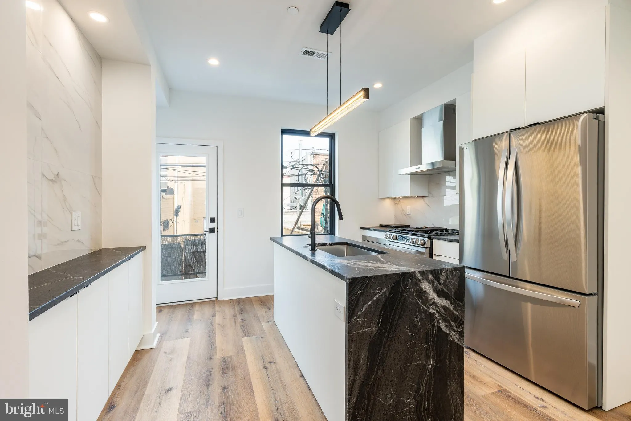 Philadelphia, Pennsylvania 19148, United States, 4 Bedrooms Bedrooms, ,3 BathroomsBathrooms,Residential,Active,82979