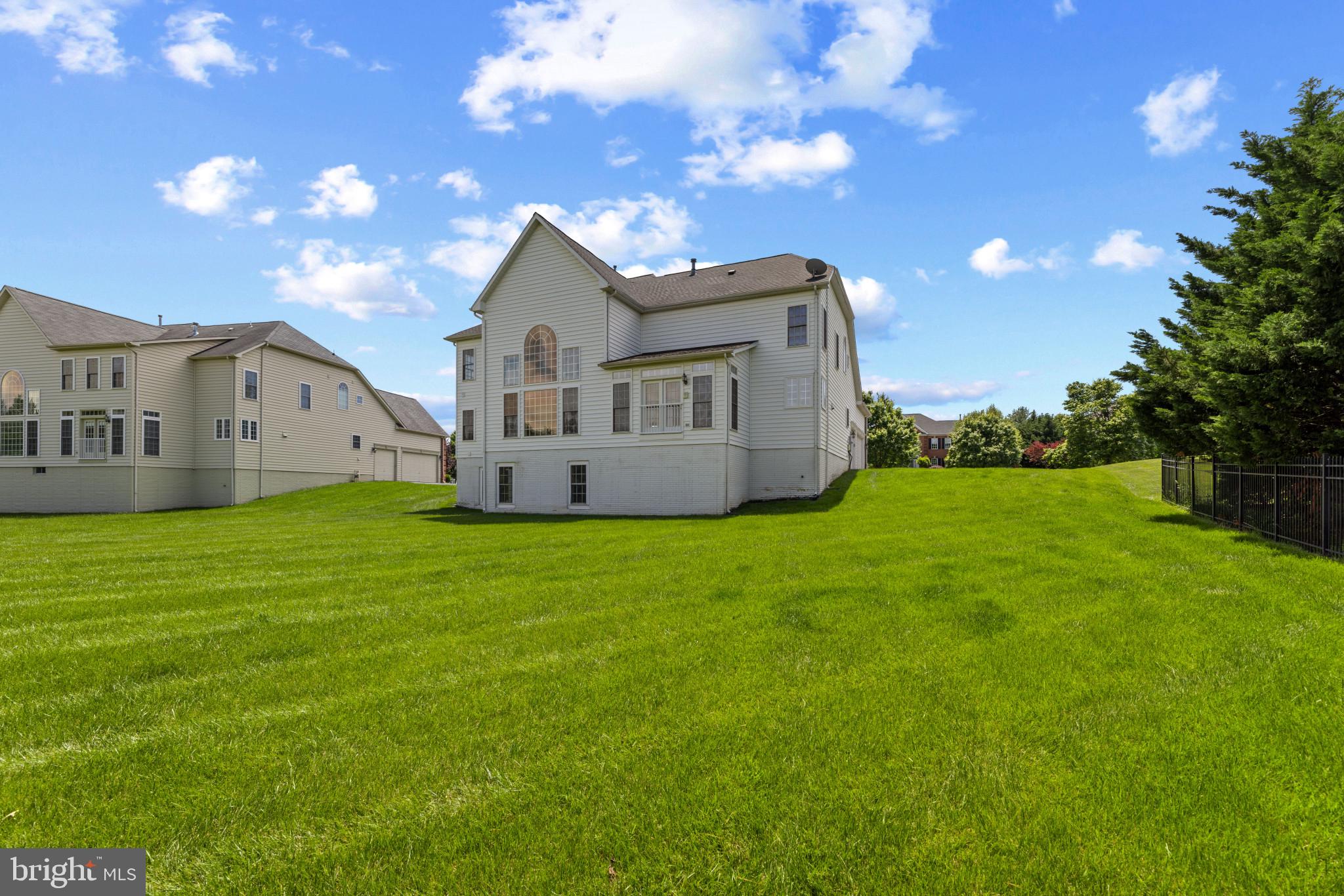 CEDAR HUNT - Residential