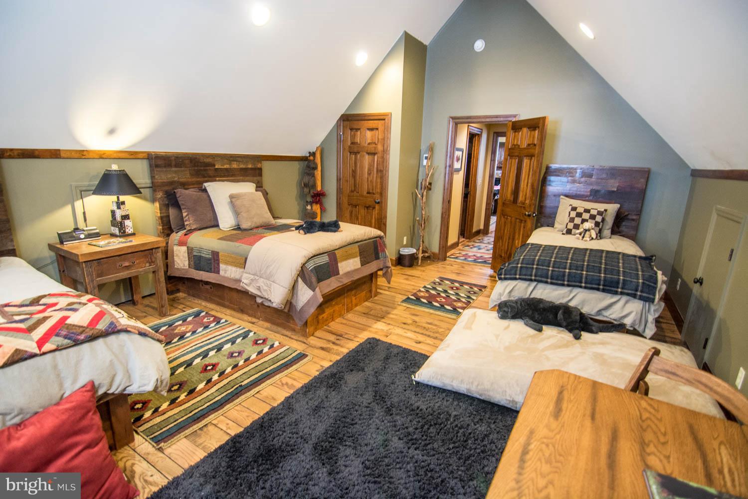 NORTH SHORE - Residential