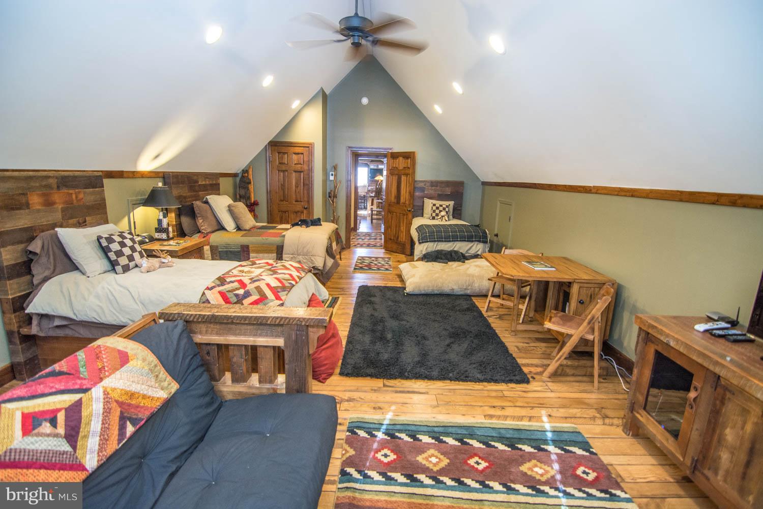 NORTH SHORE - Residential