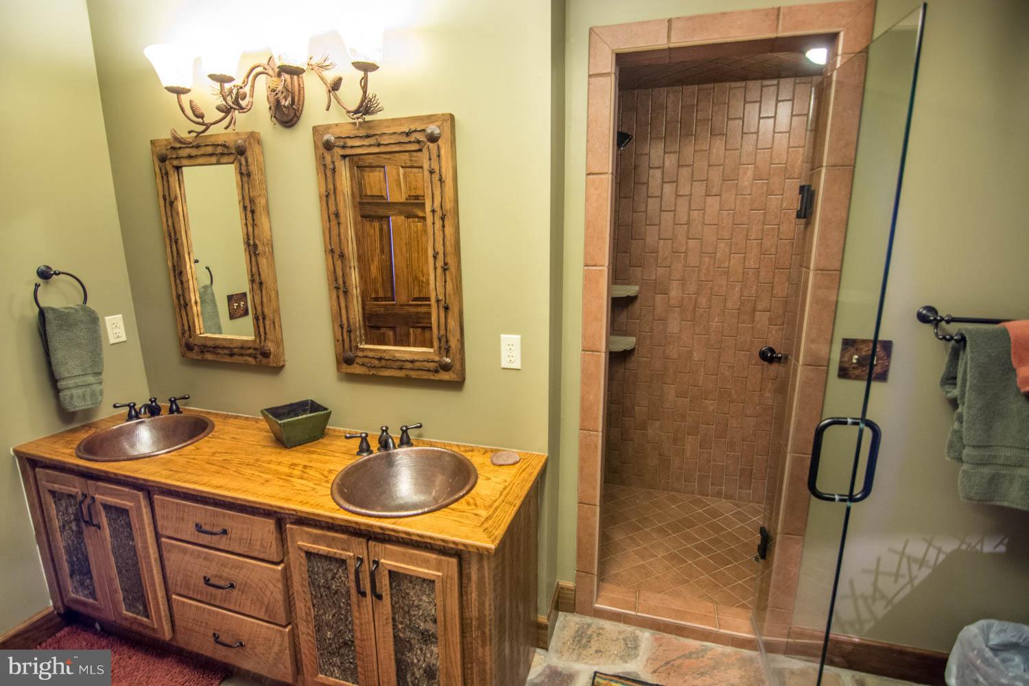 NORTH SHORE - Residential