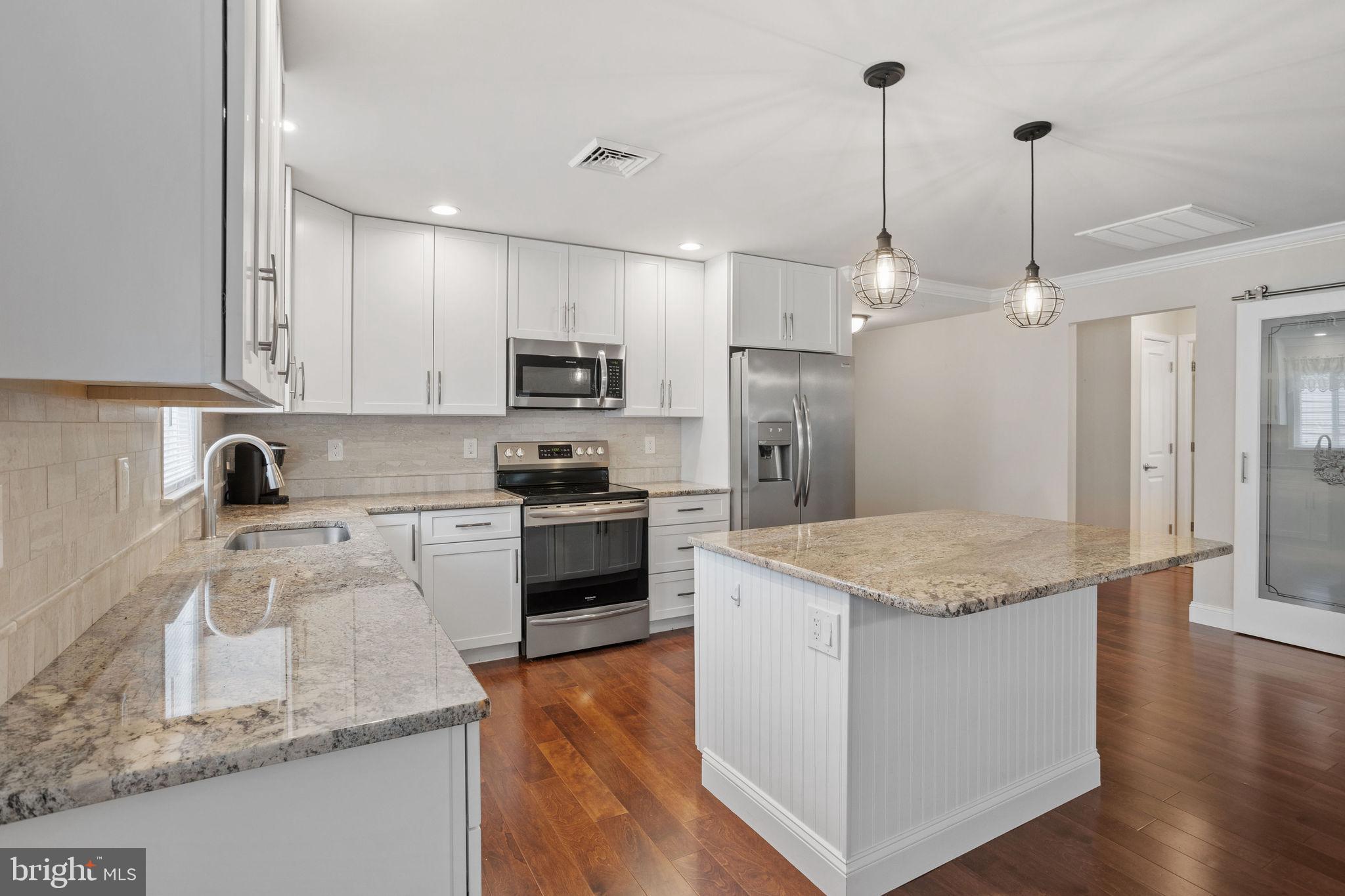 LEISURETOWNE - Residential