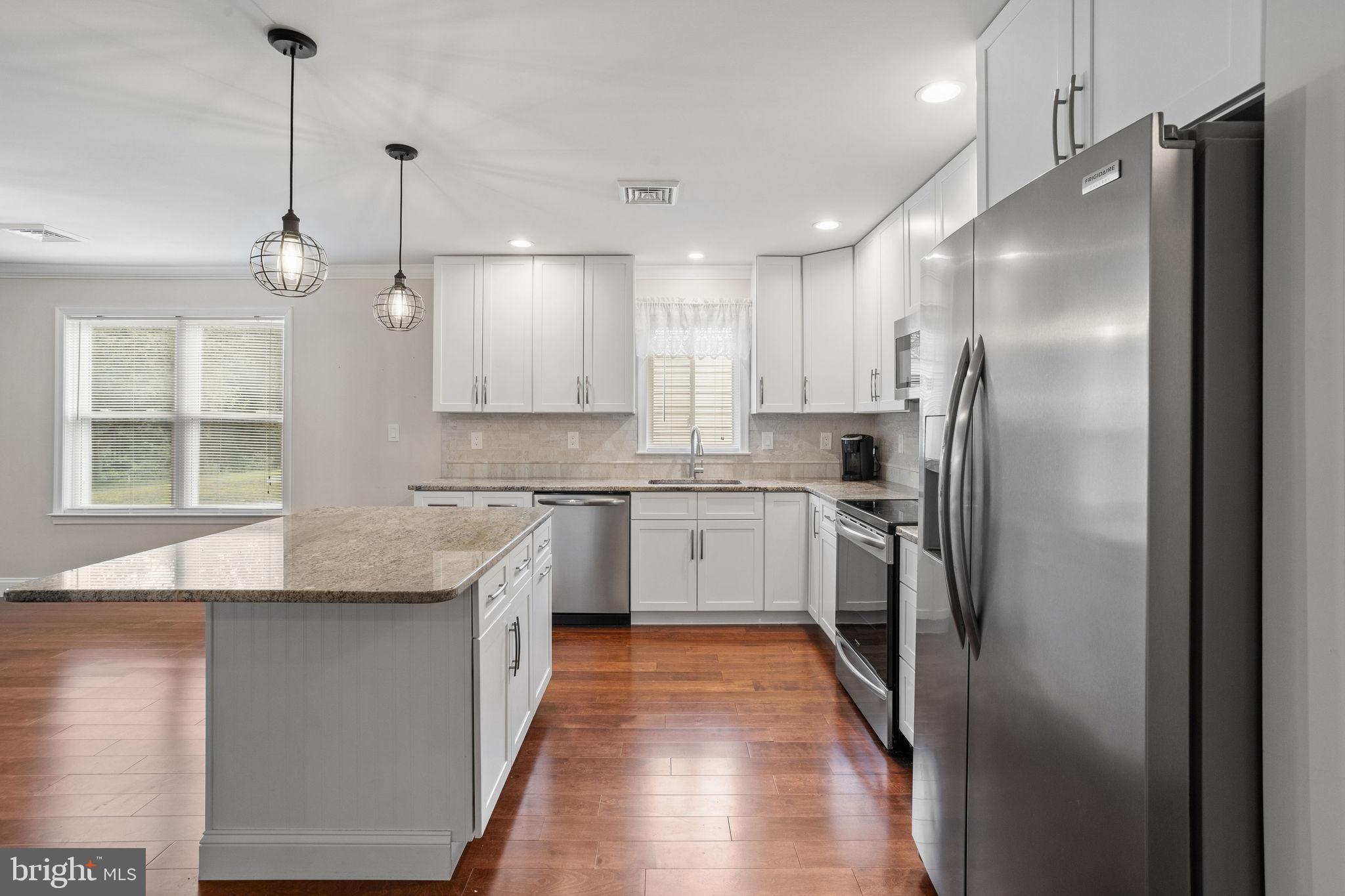 LEISURETOWNE - Residential