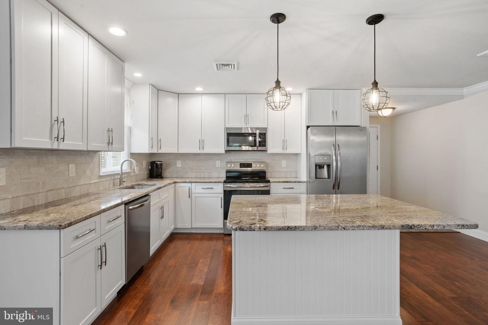 LEISURETOWNE - Residential