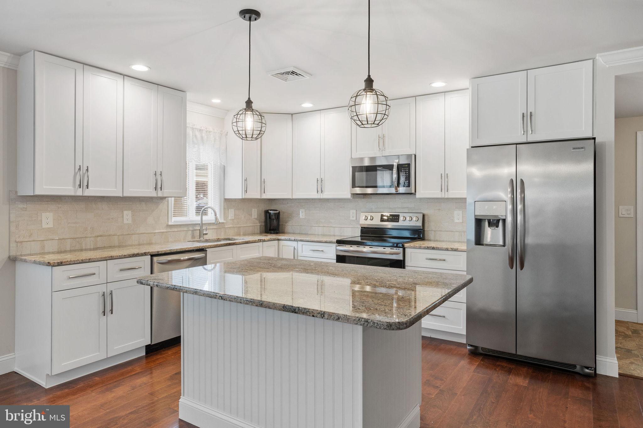 LEISURETOWNE - Residential