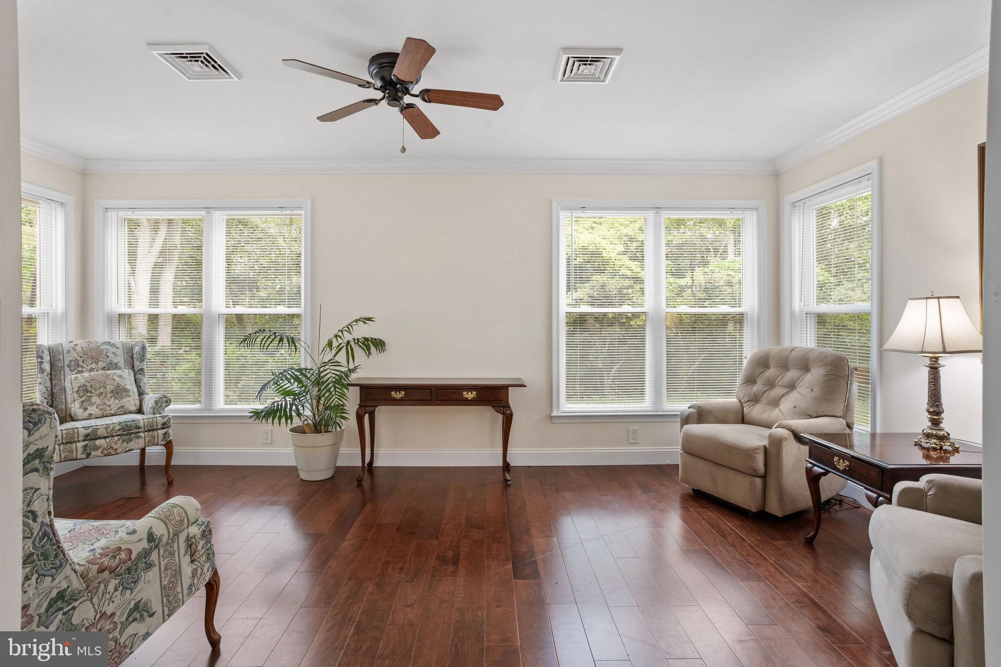 LEISURETOWNE - Residential