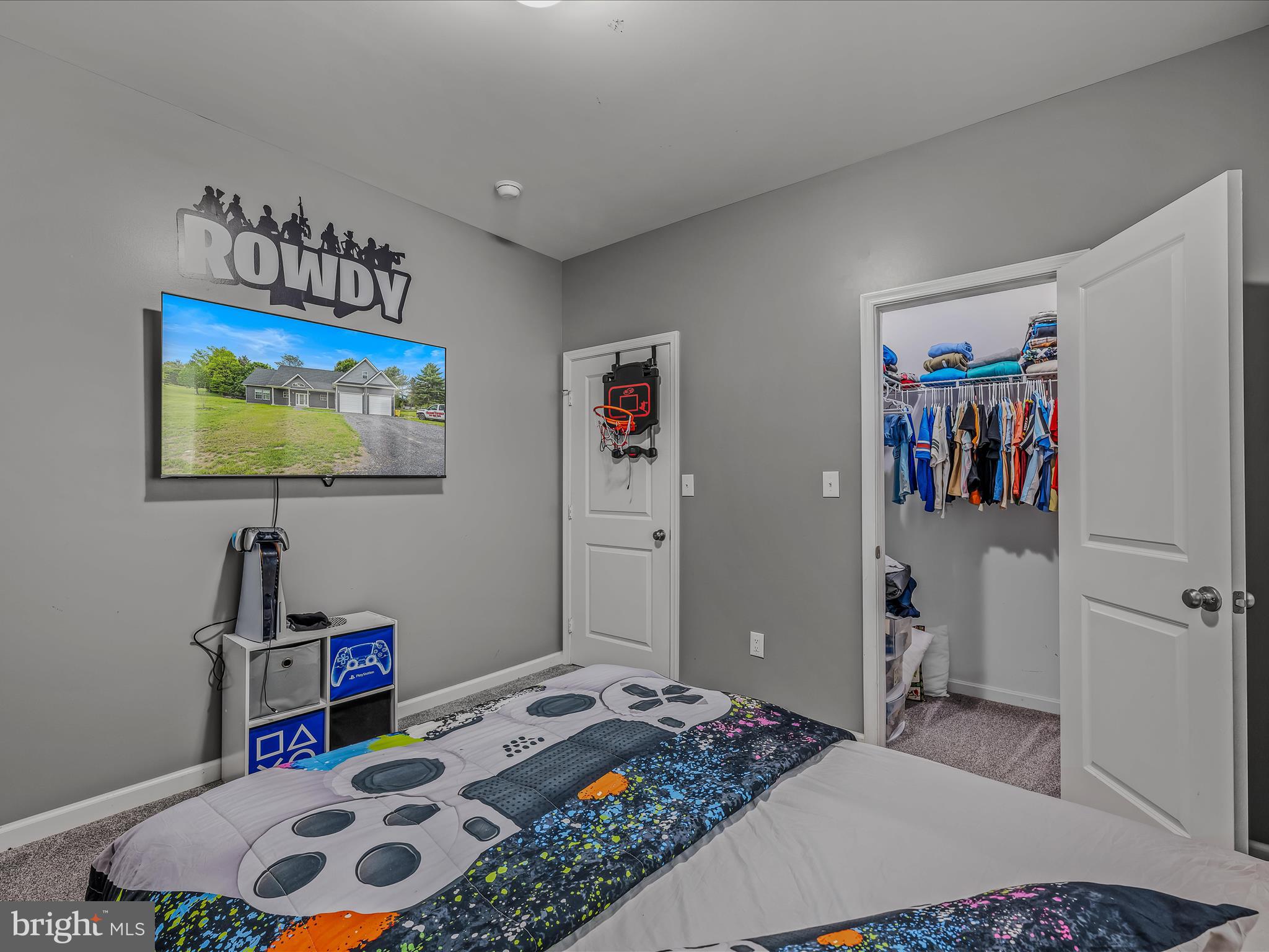 OPEQUON VIEW - Residential