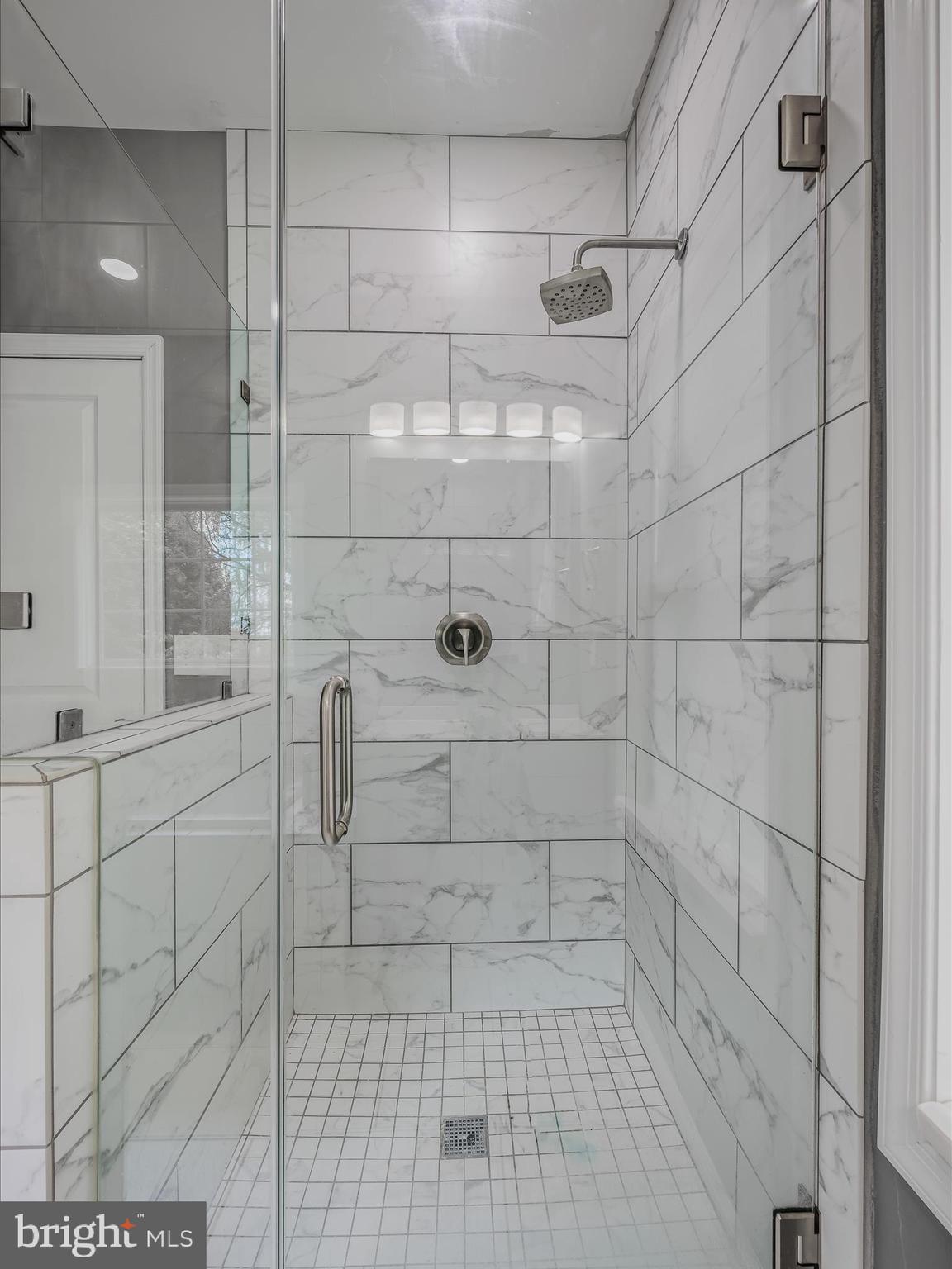 OPEQUON VIEW - Residential