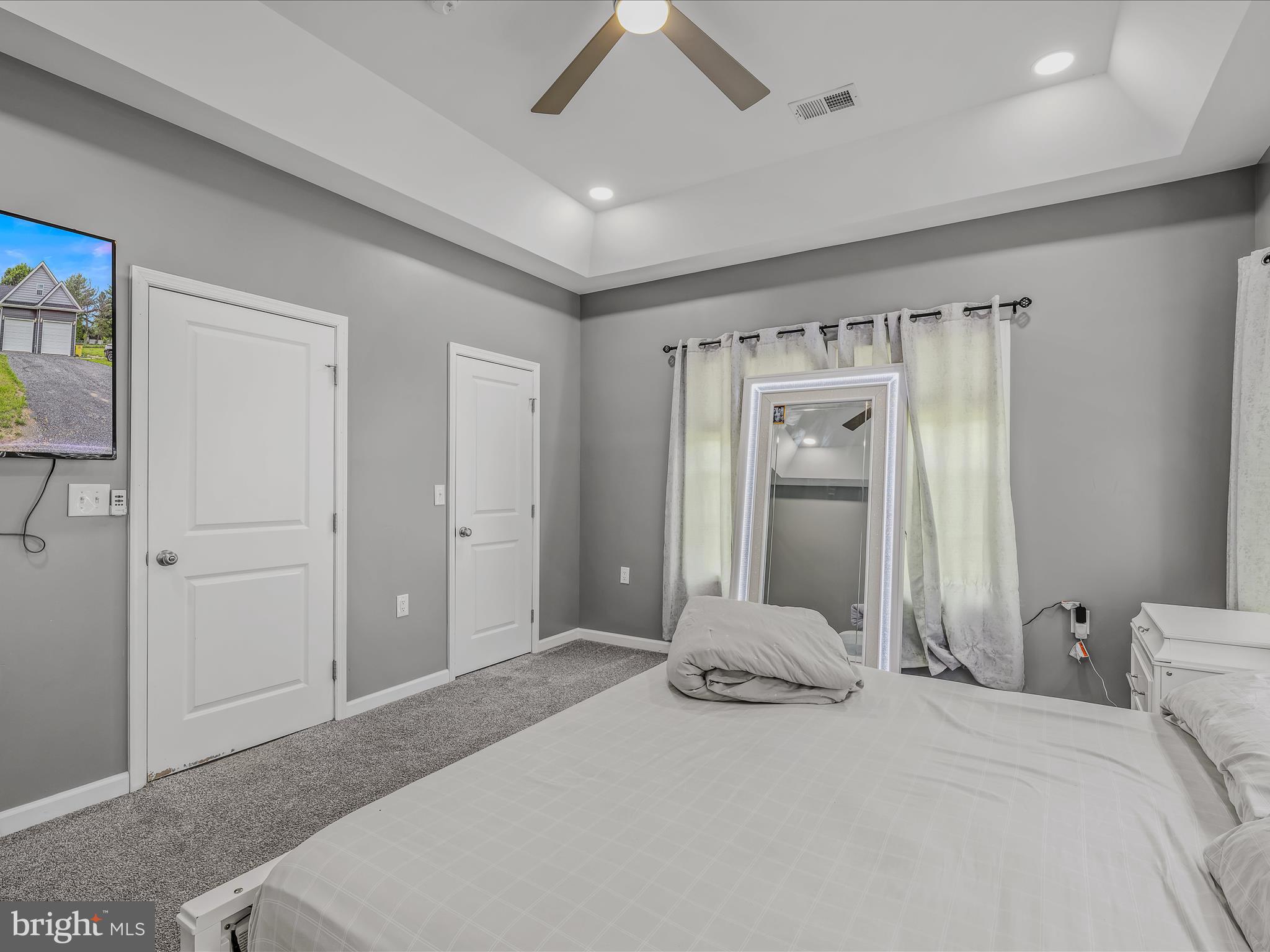 OPEQUON VIEW - Residential