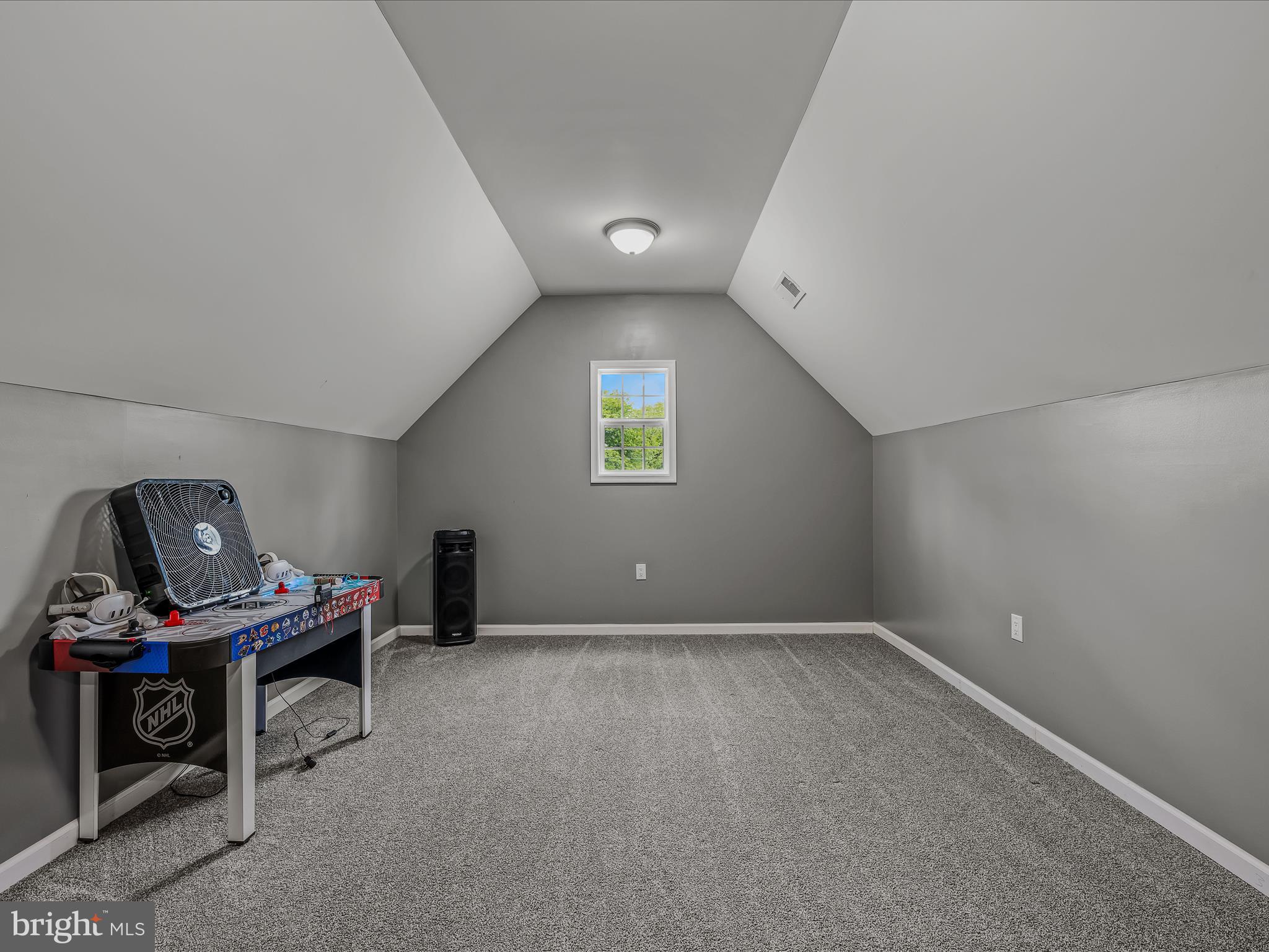 OPEQUON VIEW - Residential