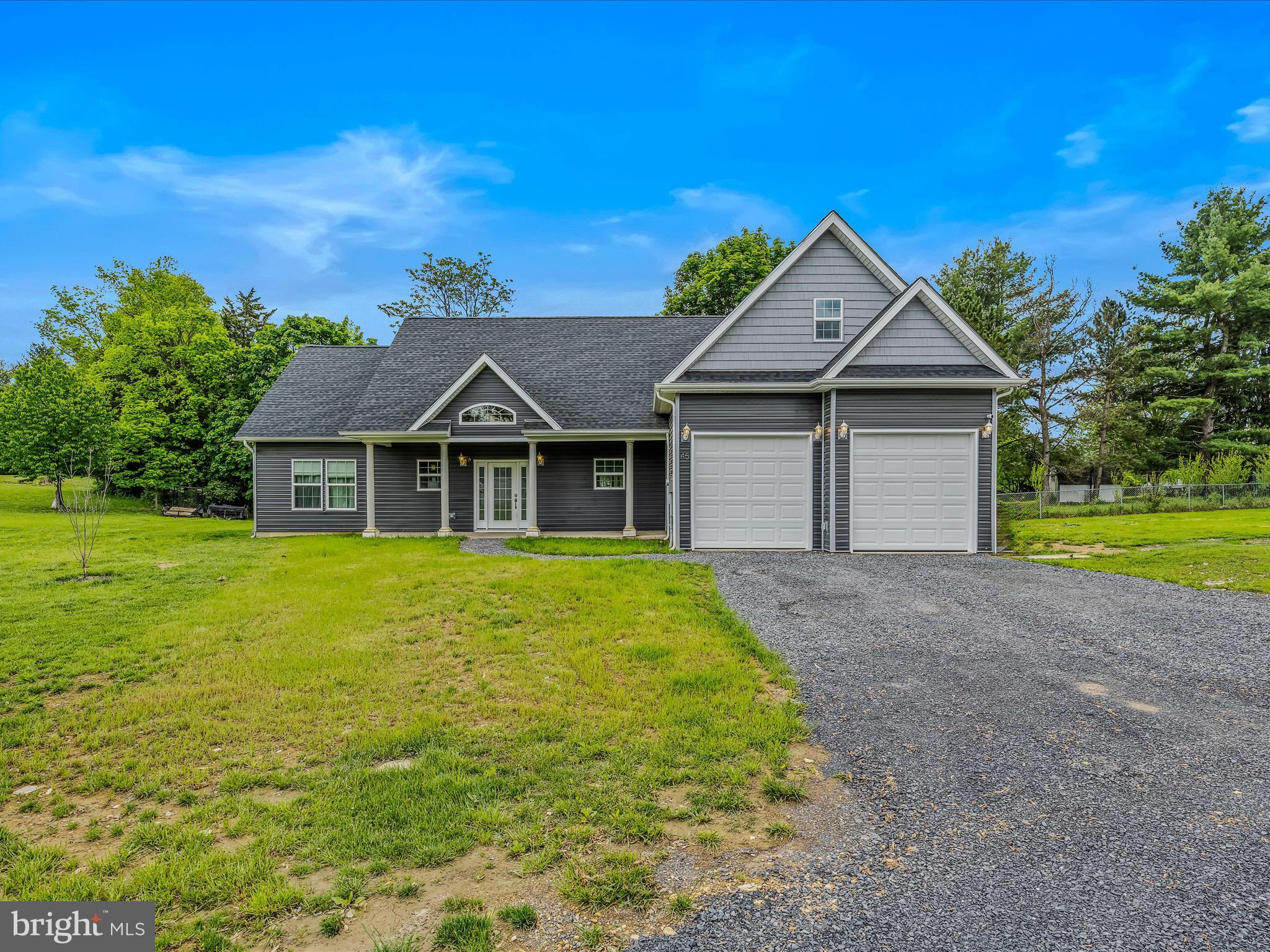 OPEQUON VIEW - Residential