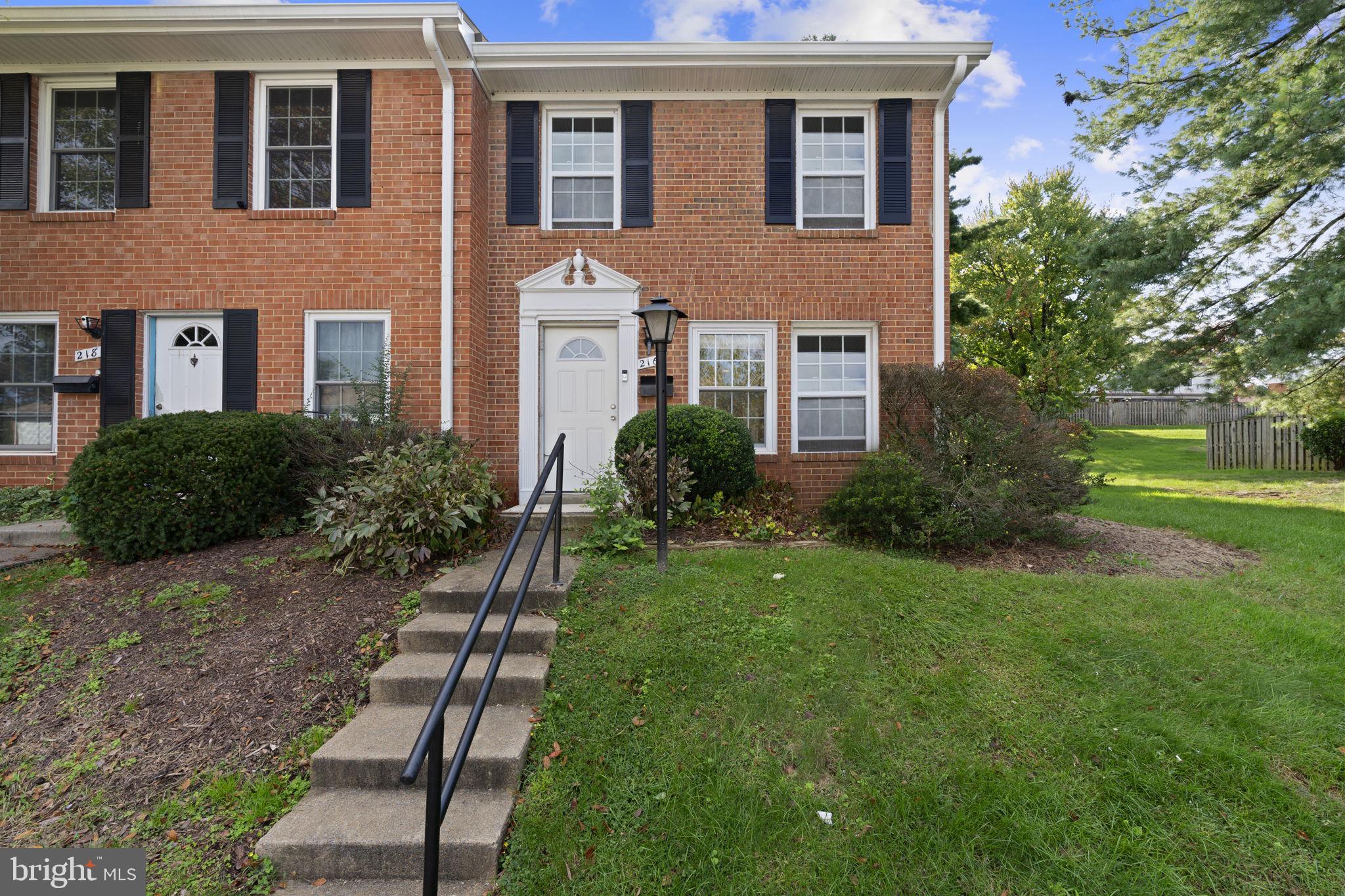 216 N AUBURN DRIVE