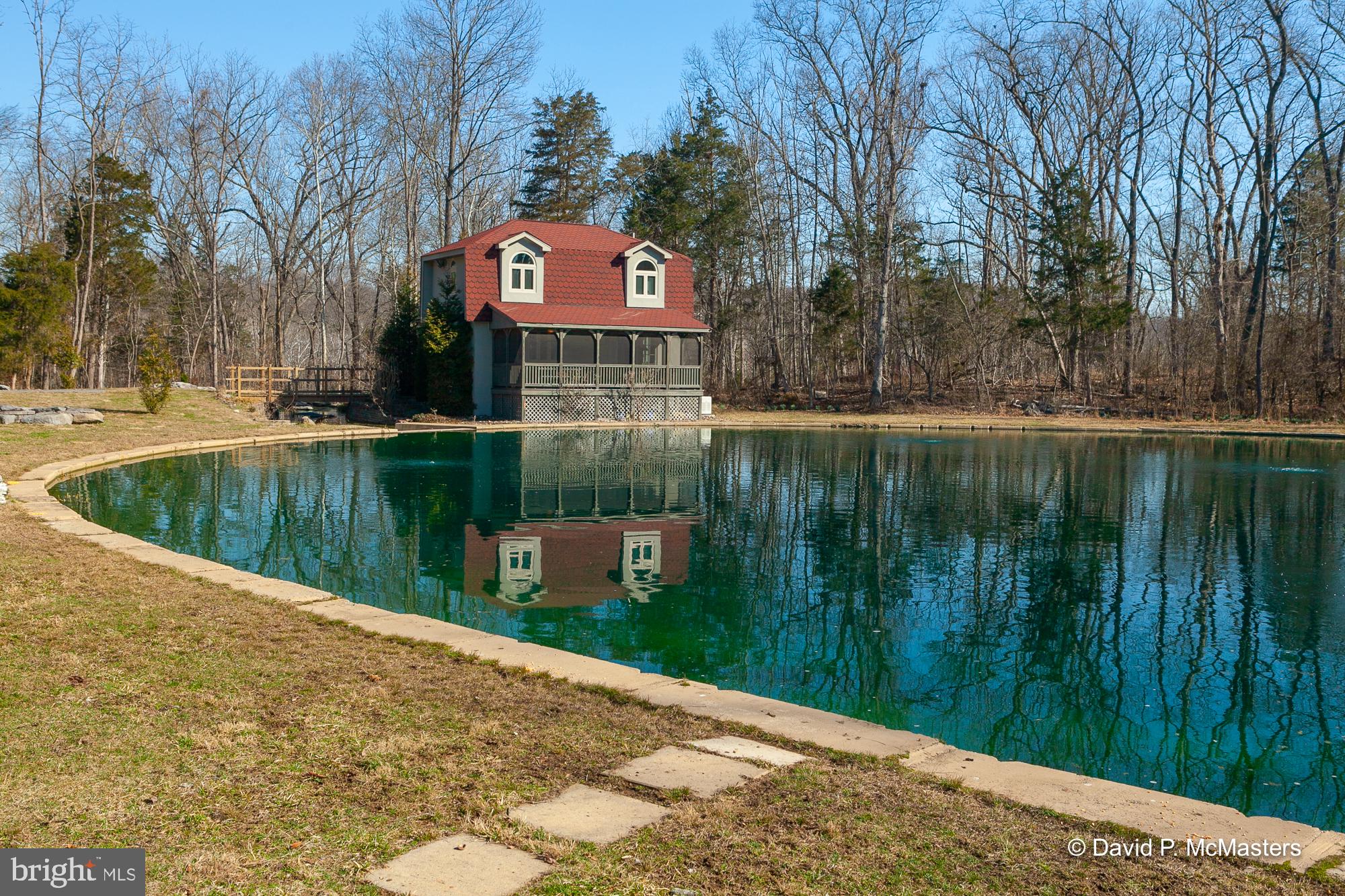 SHEPHERDS COVE - Commercial Sale