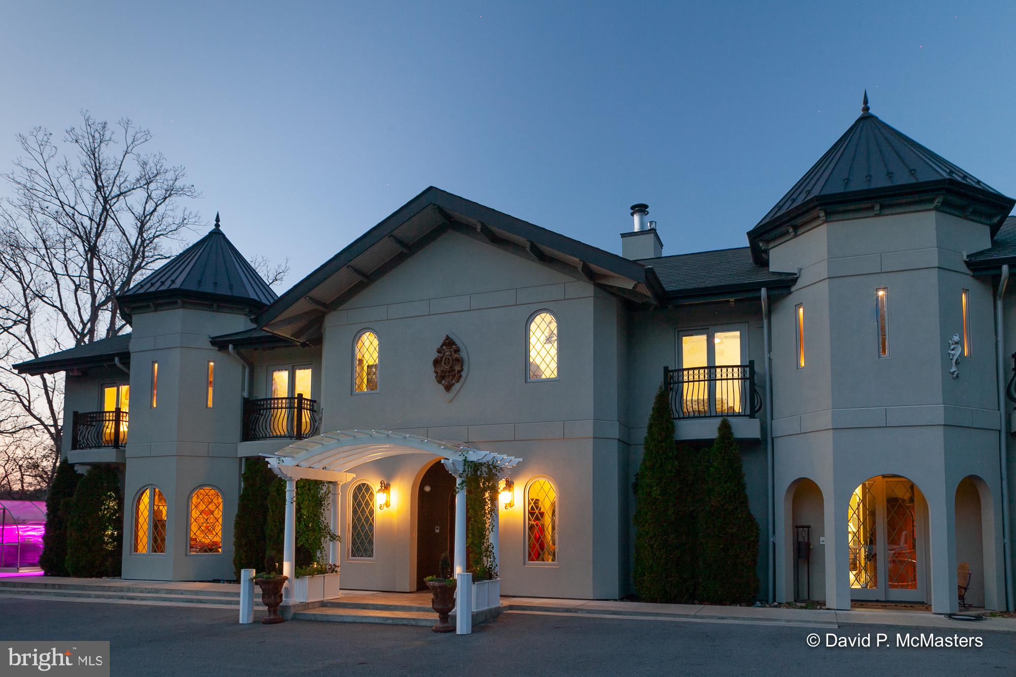 SHEPHERDS COVE - Commercial Sale