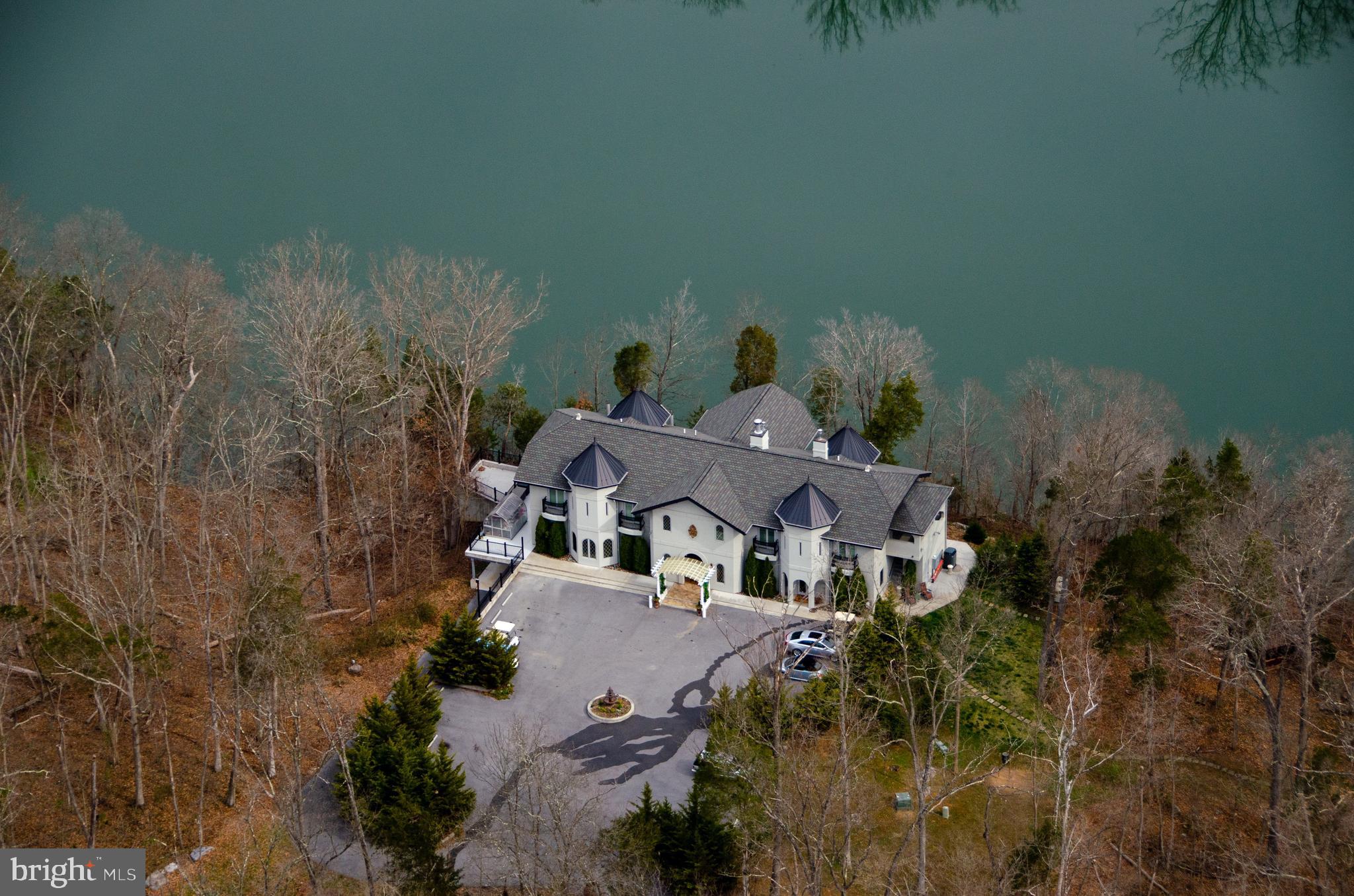 SHEPHERDS COVE - Commercial Sale