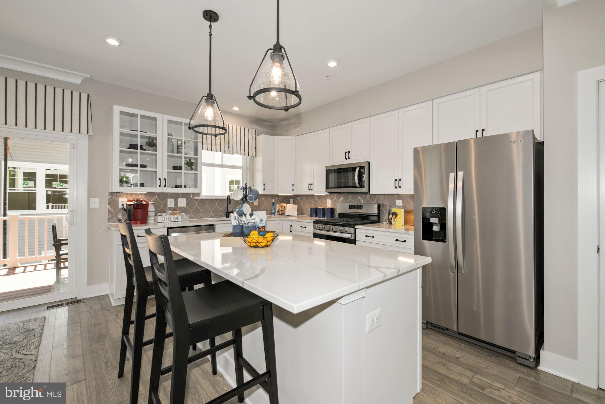 DEEP HARBOUR - Residential