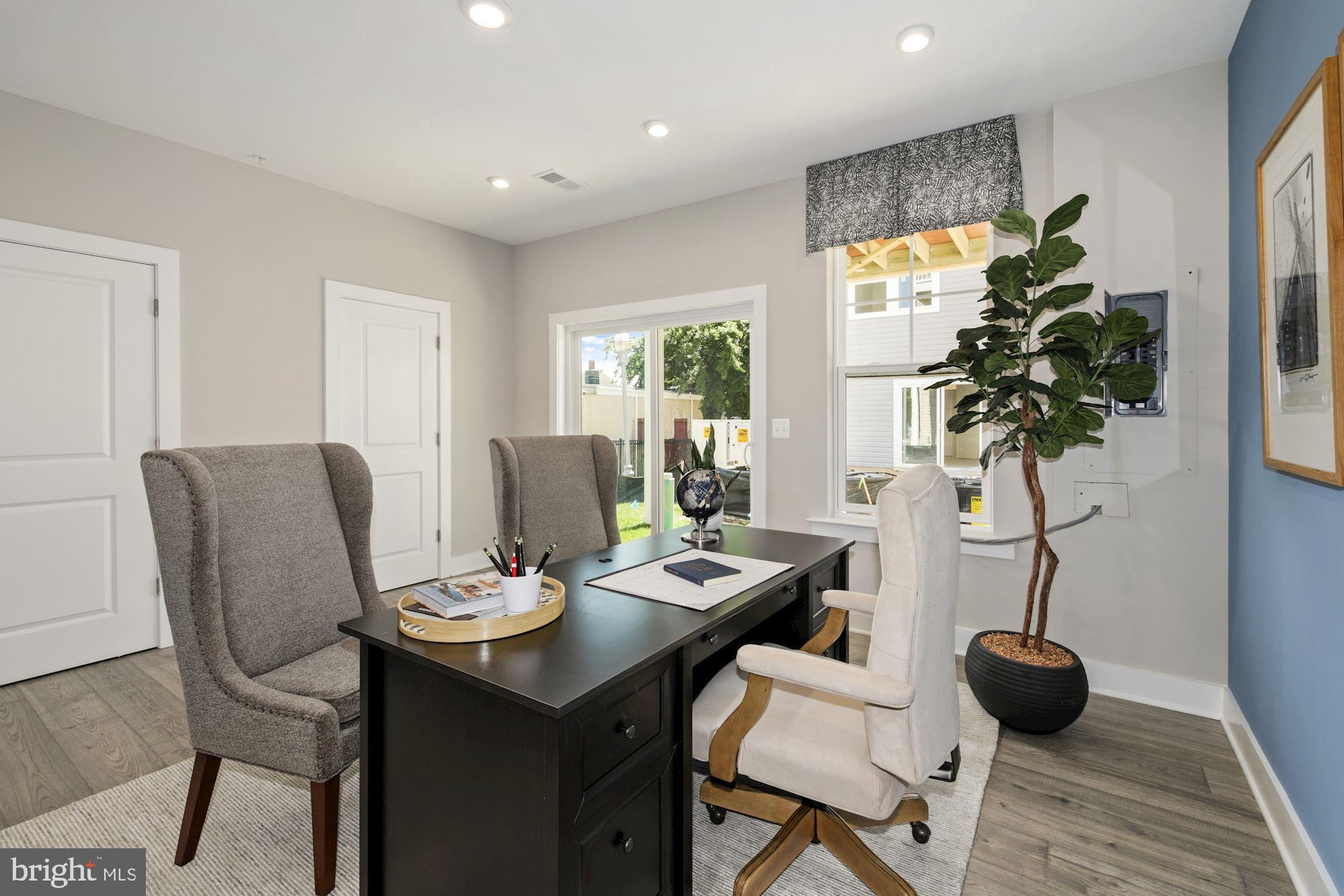 DEEP HARBOUR - Residential