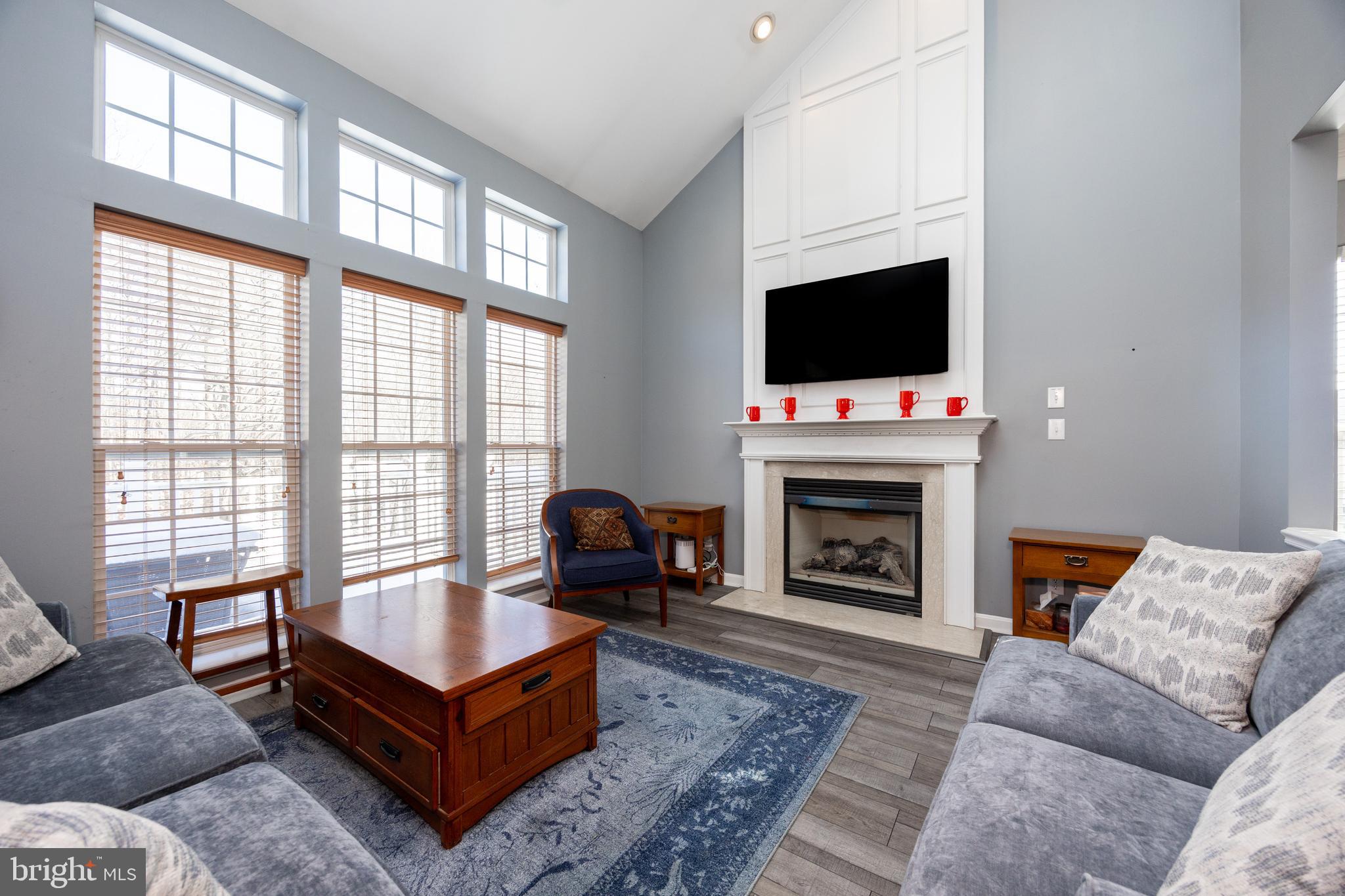 WINDSOR RIDGE - Residential