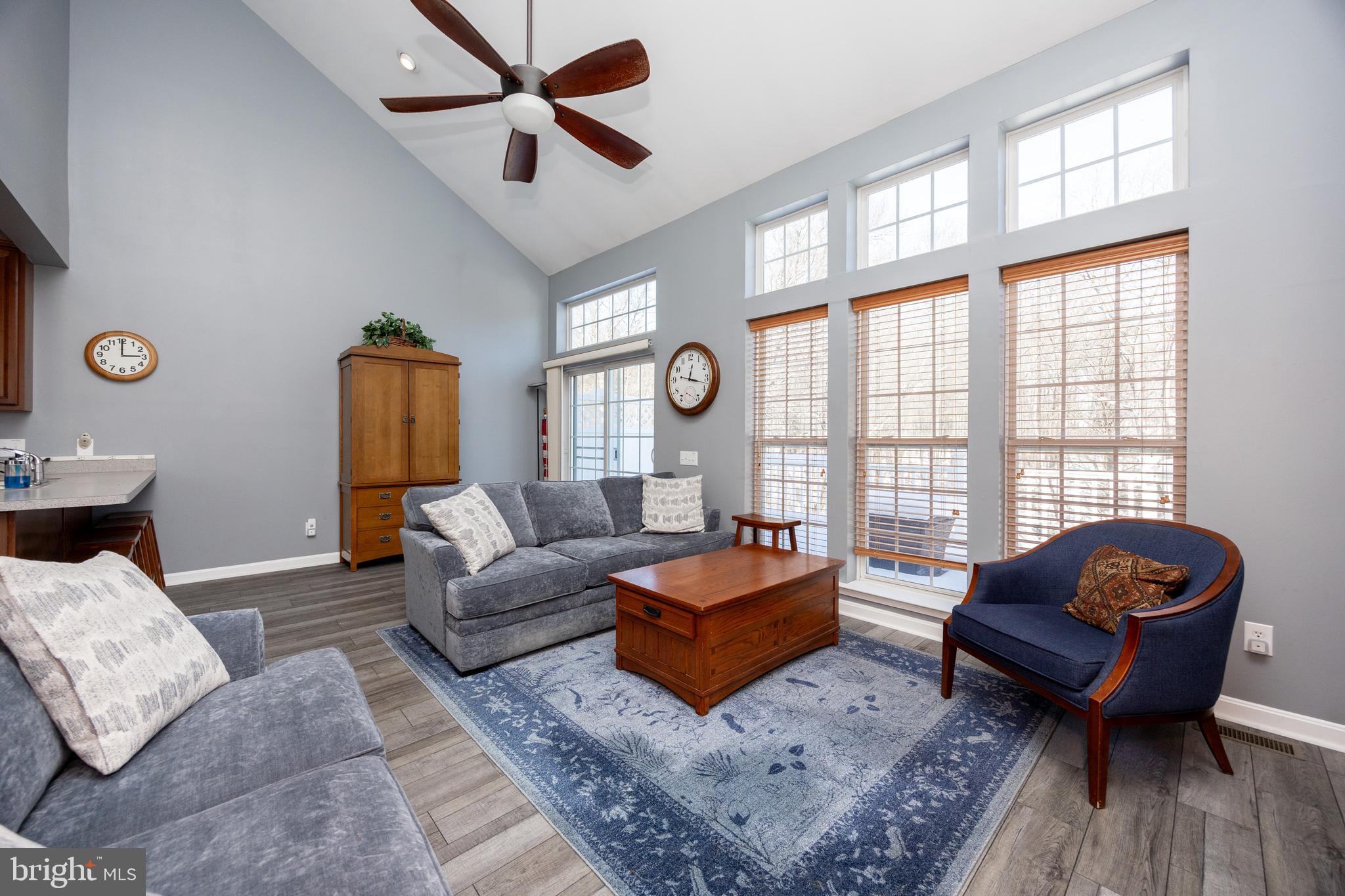 WINDSOR RIDGE - Residential