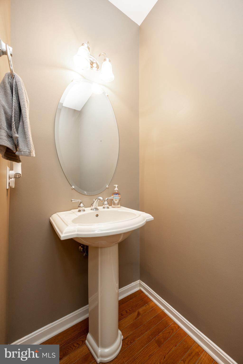 WINDSOR RIDGE - Residential