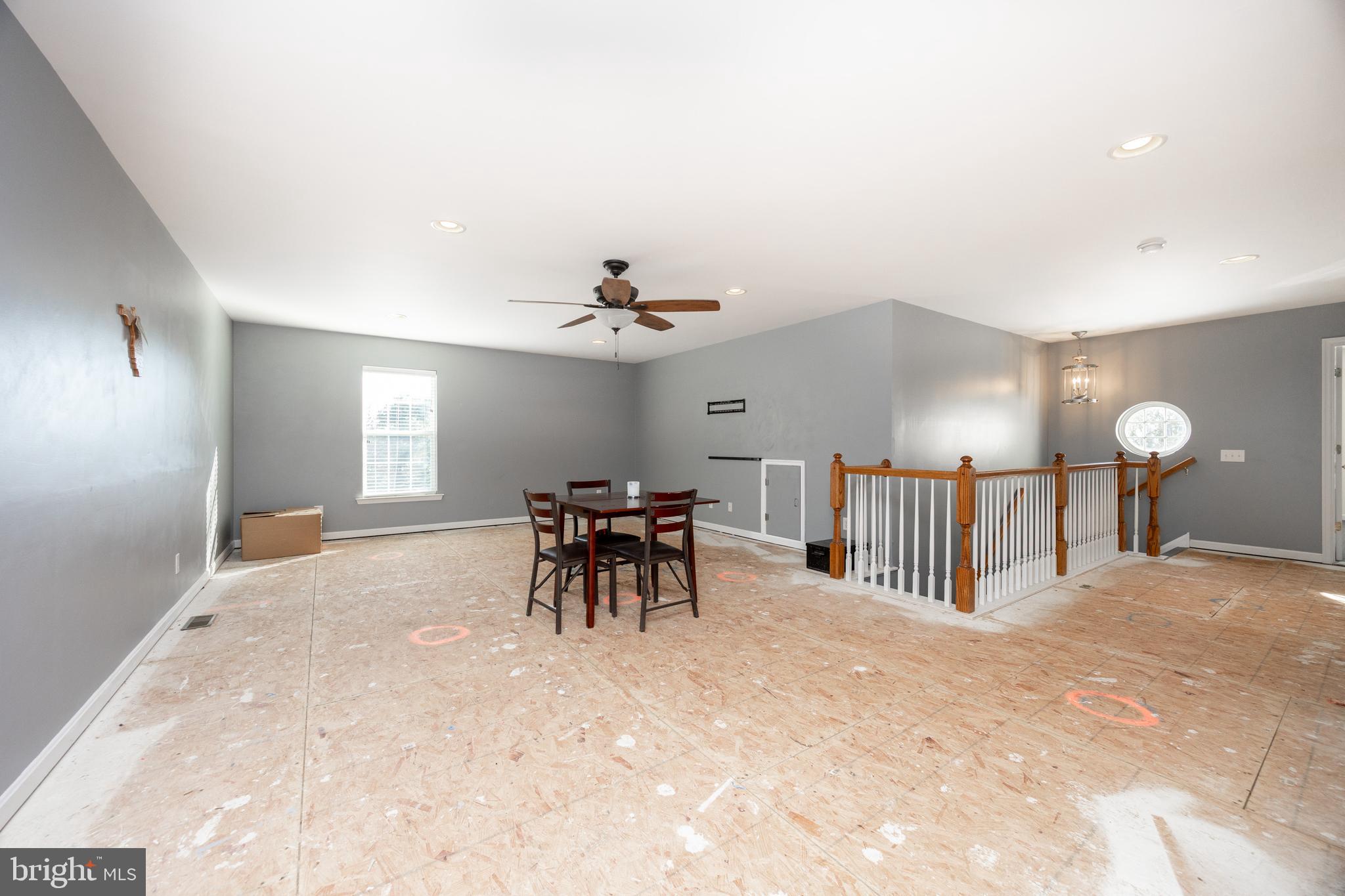 WINDSOR RIDGE - Residential