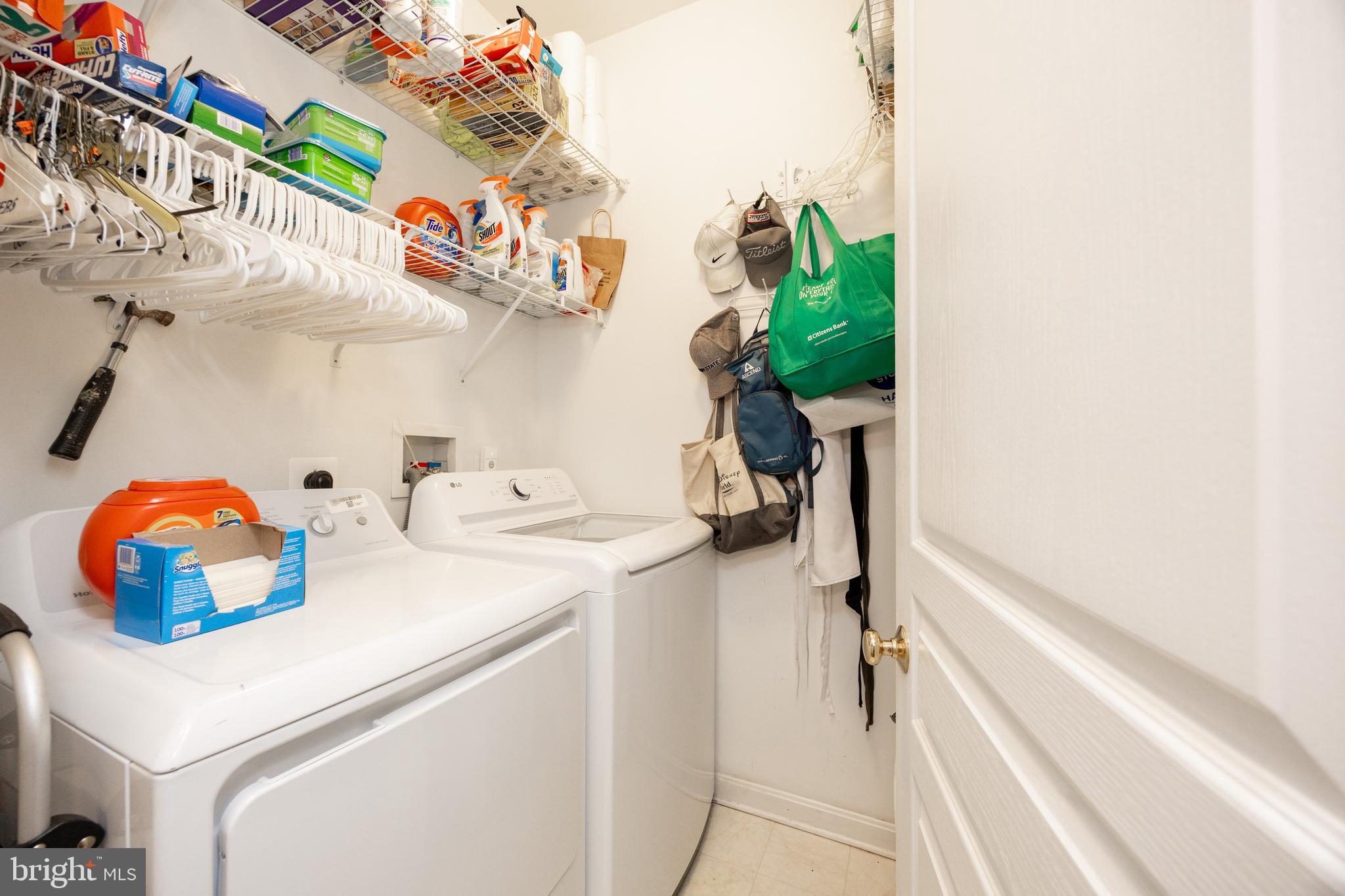 WINDSOR RIDGE - Residential