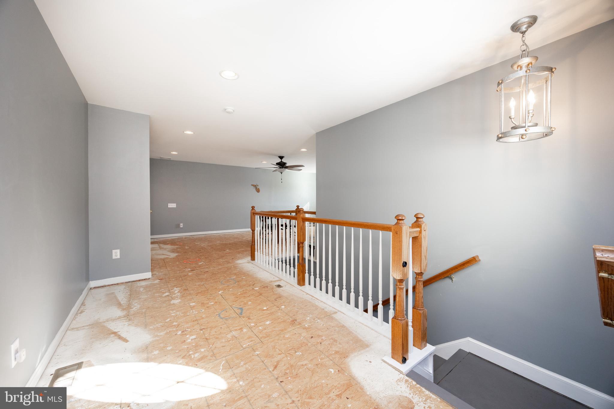 WINDSOR RIDGE - Residential