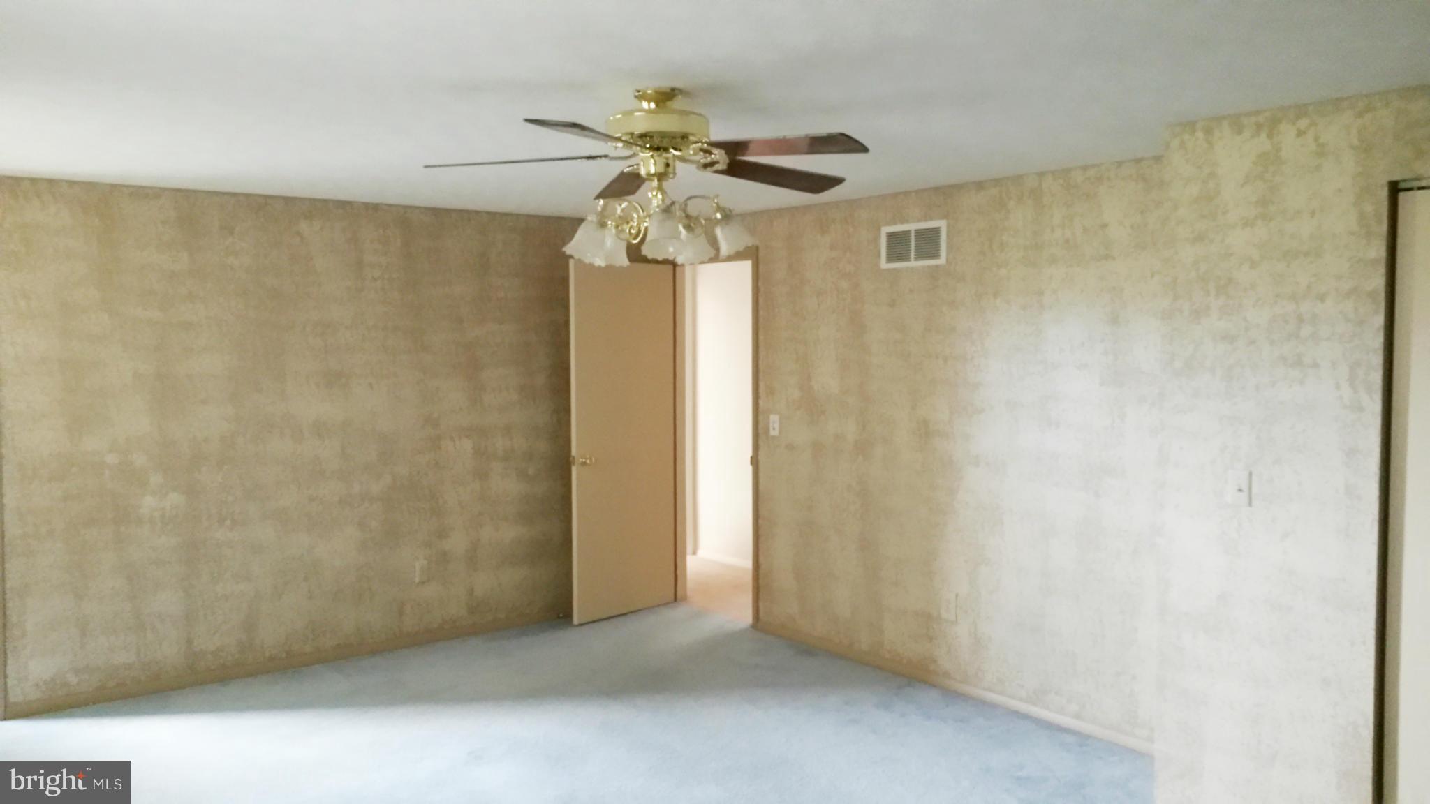 DOWDEN HILLS - Residential